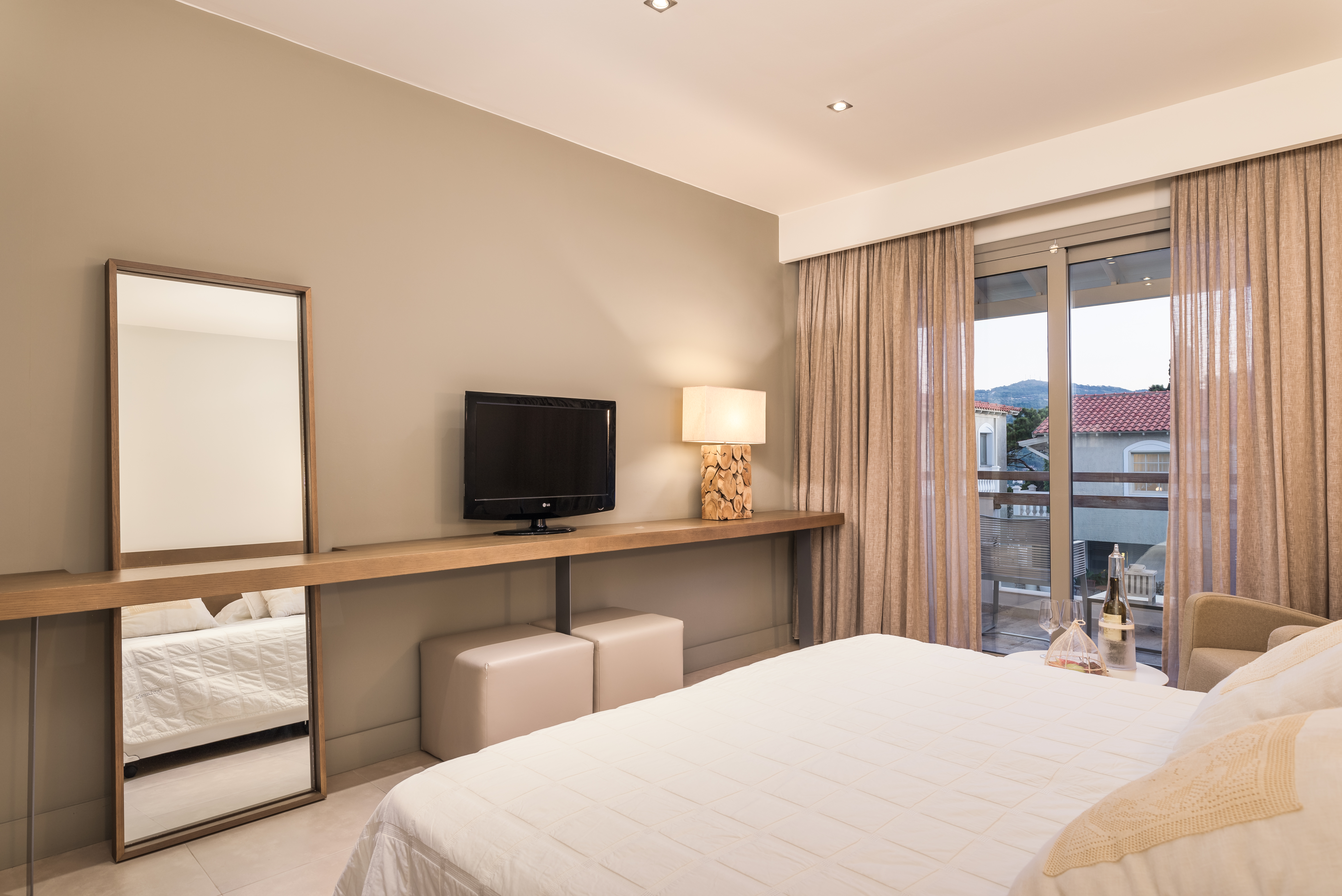 Ino Boutique Hotel & Suites