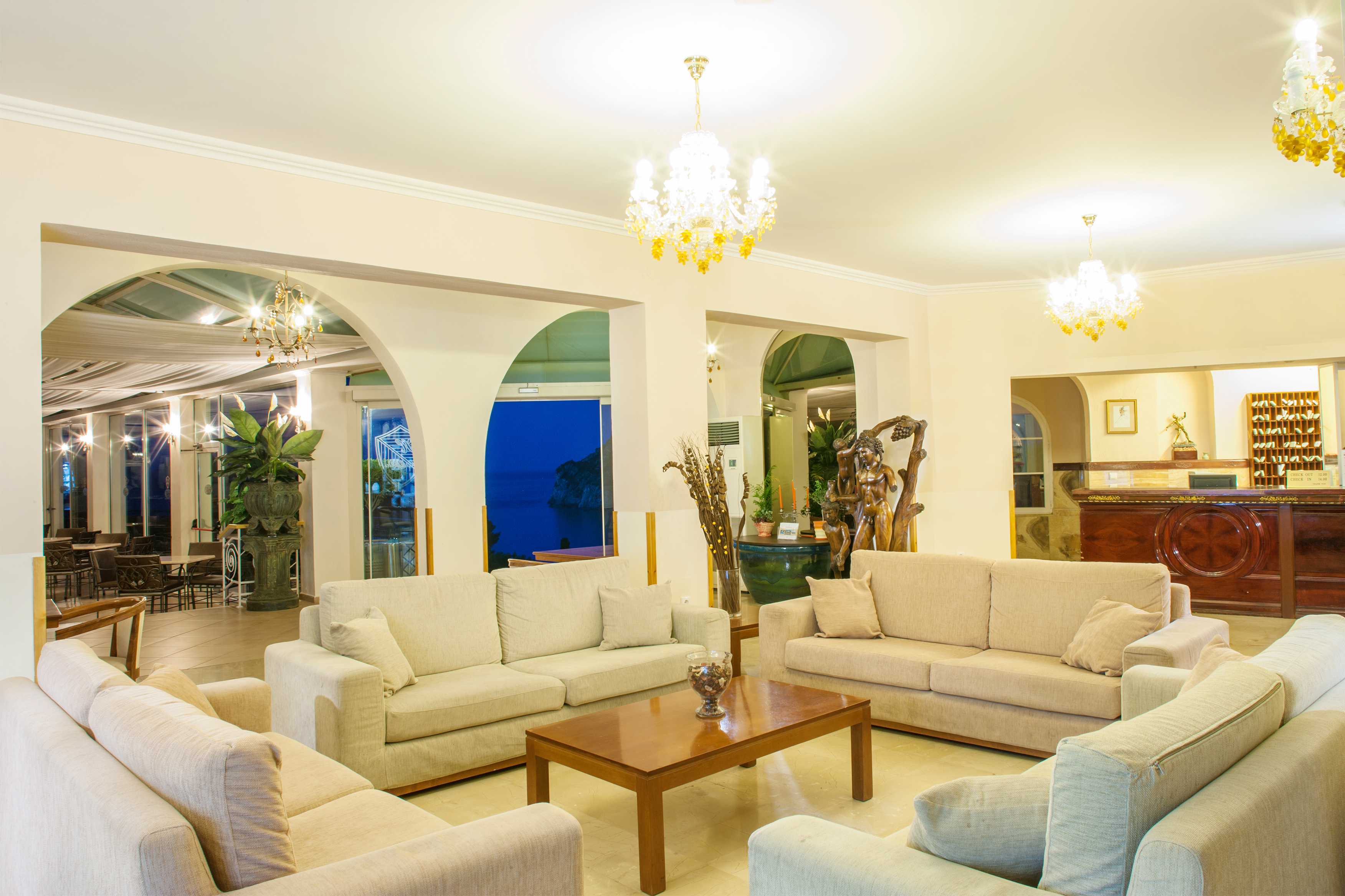 Cnic Paleo Artnouveau - Adults Only