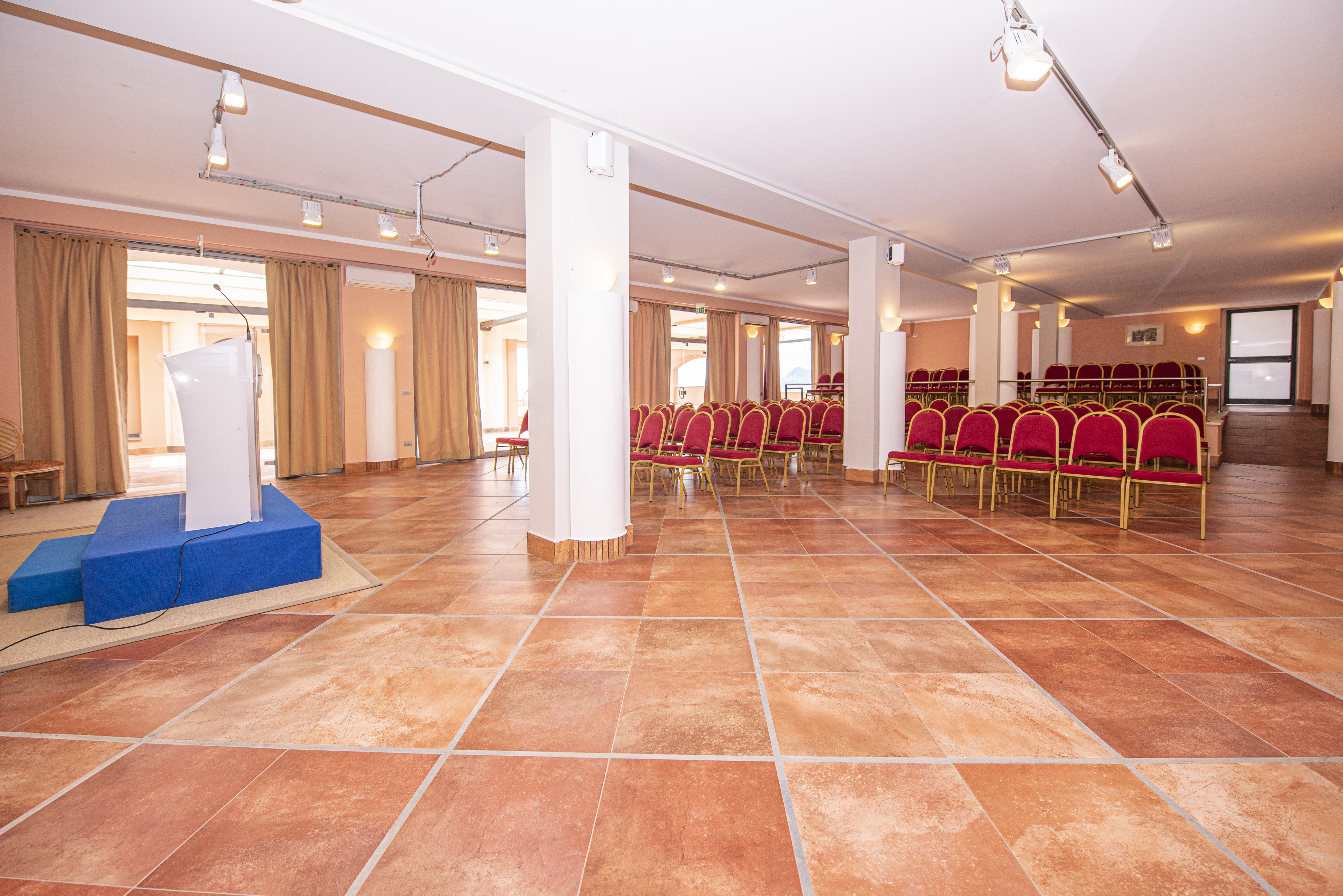 Baia Taormina Hotel (Official)