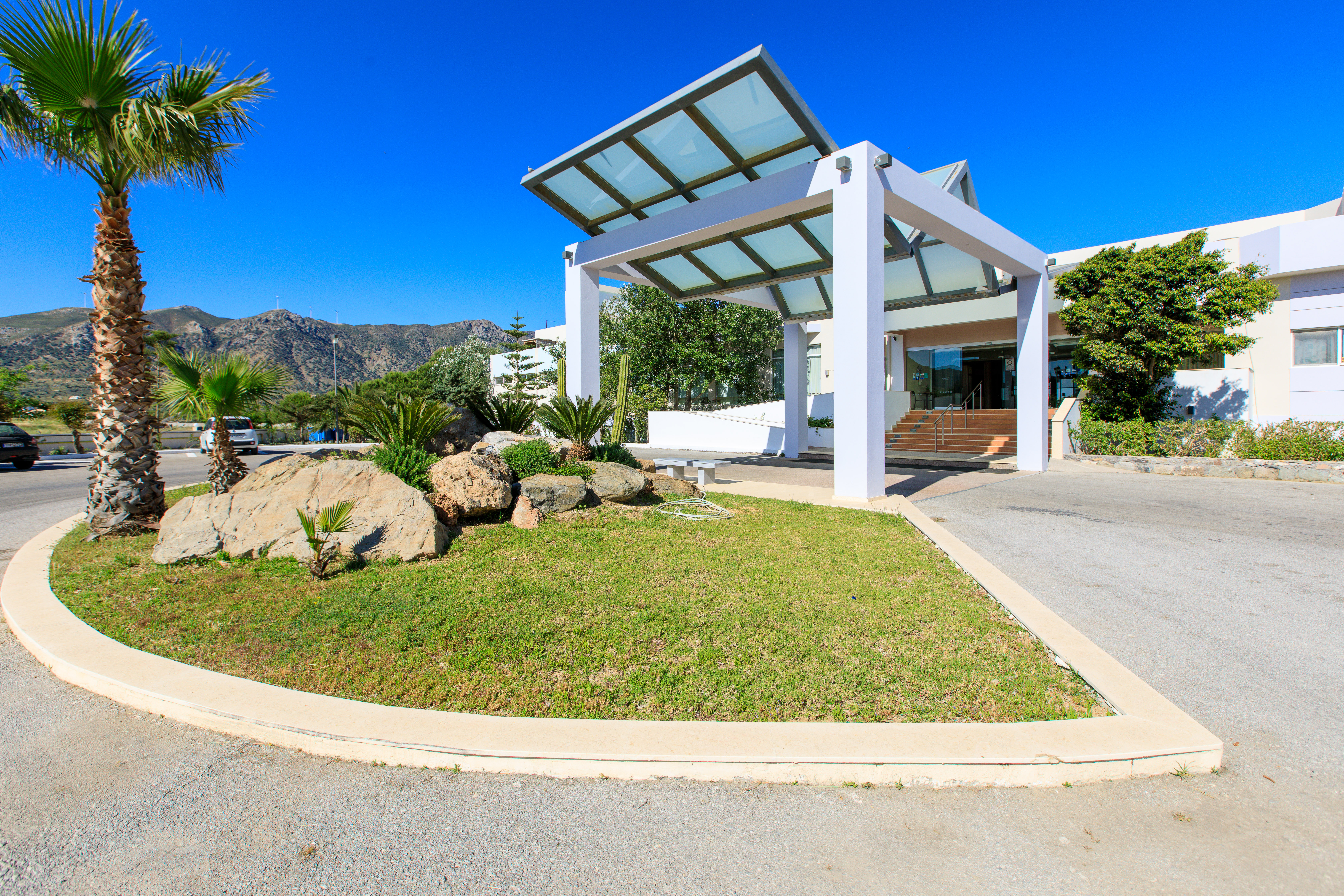 Sovereign Beach - фото