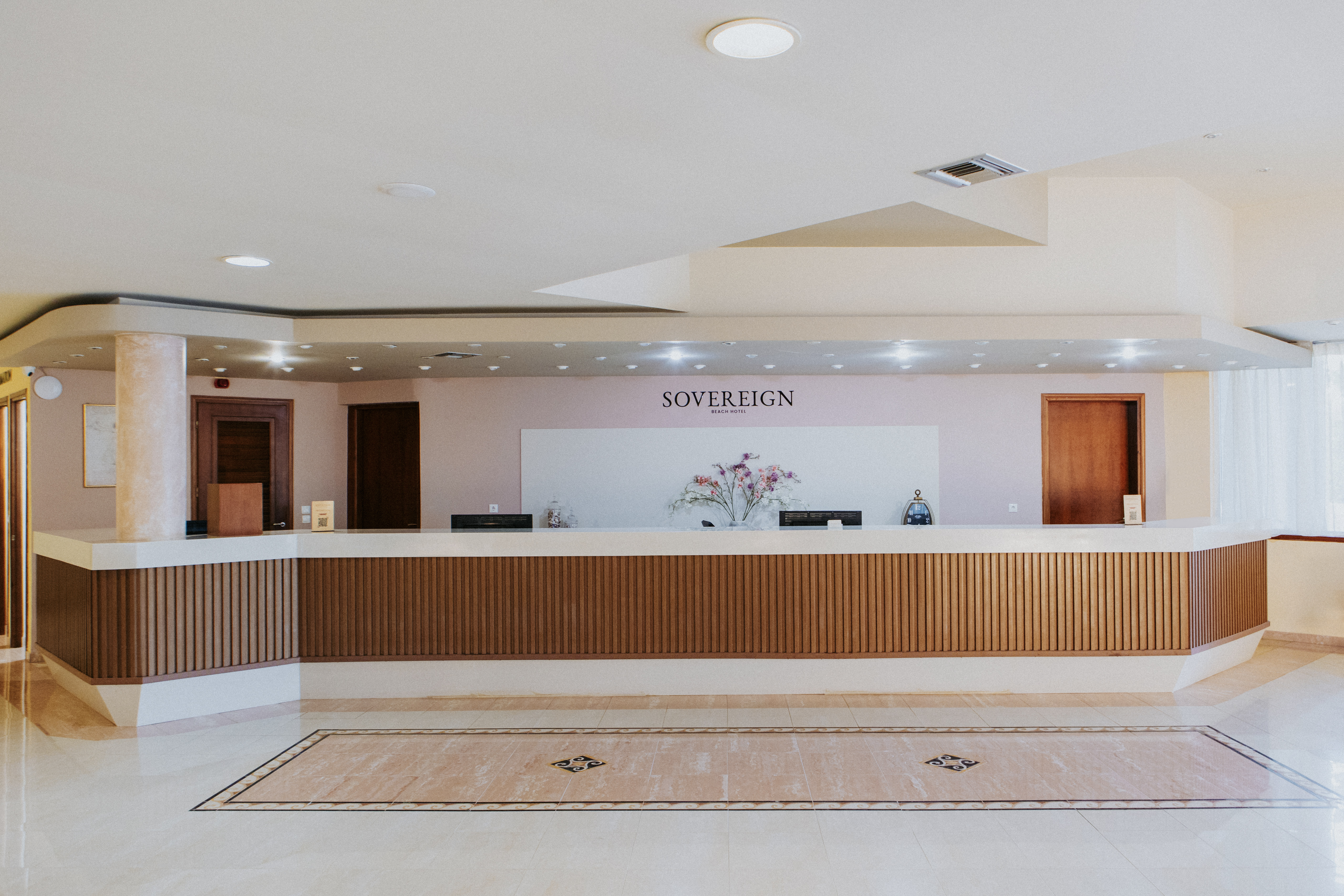 Sovereign Beach - фото