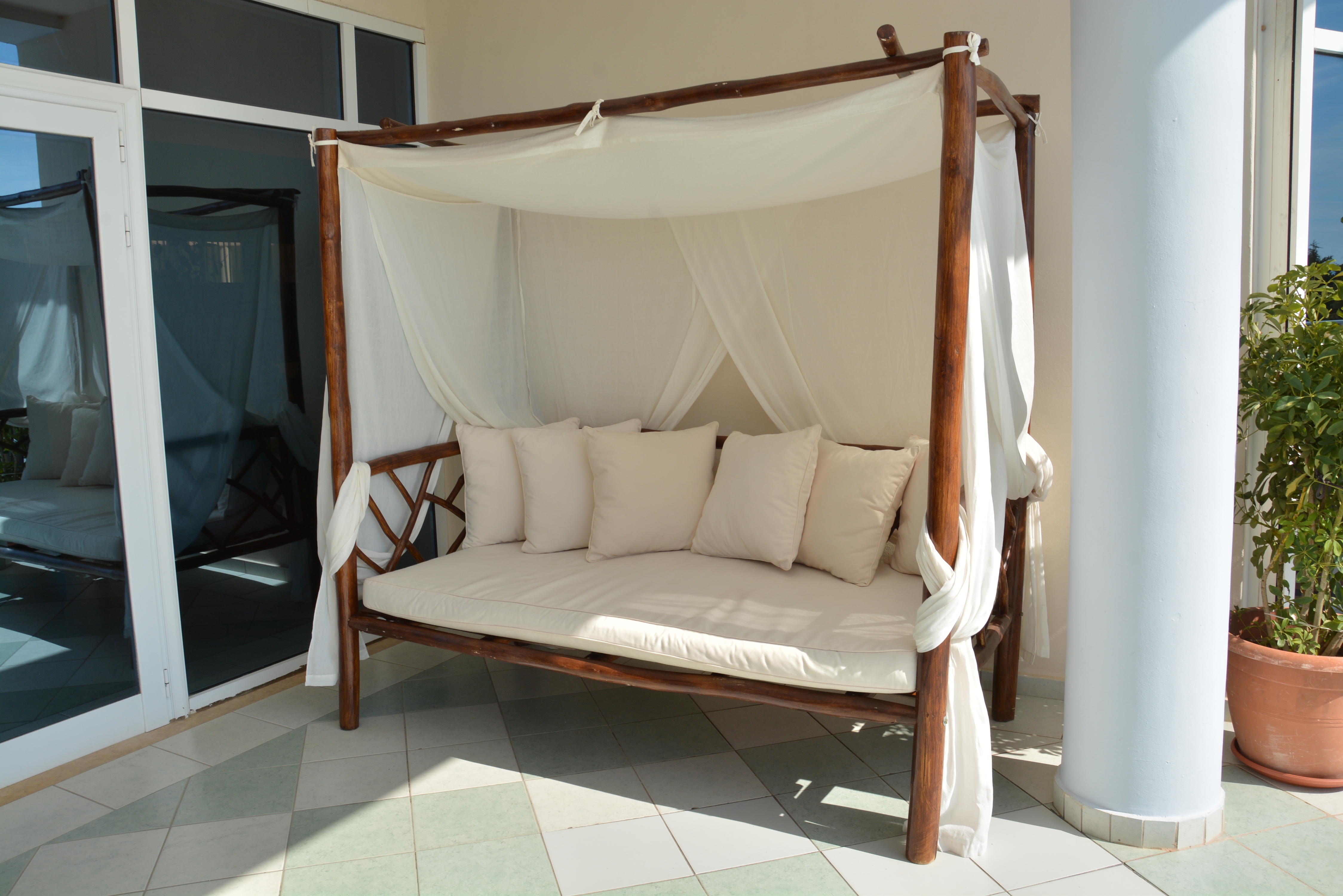 Sovereign Beach - фото