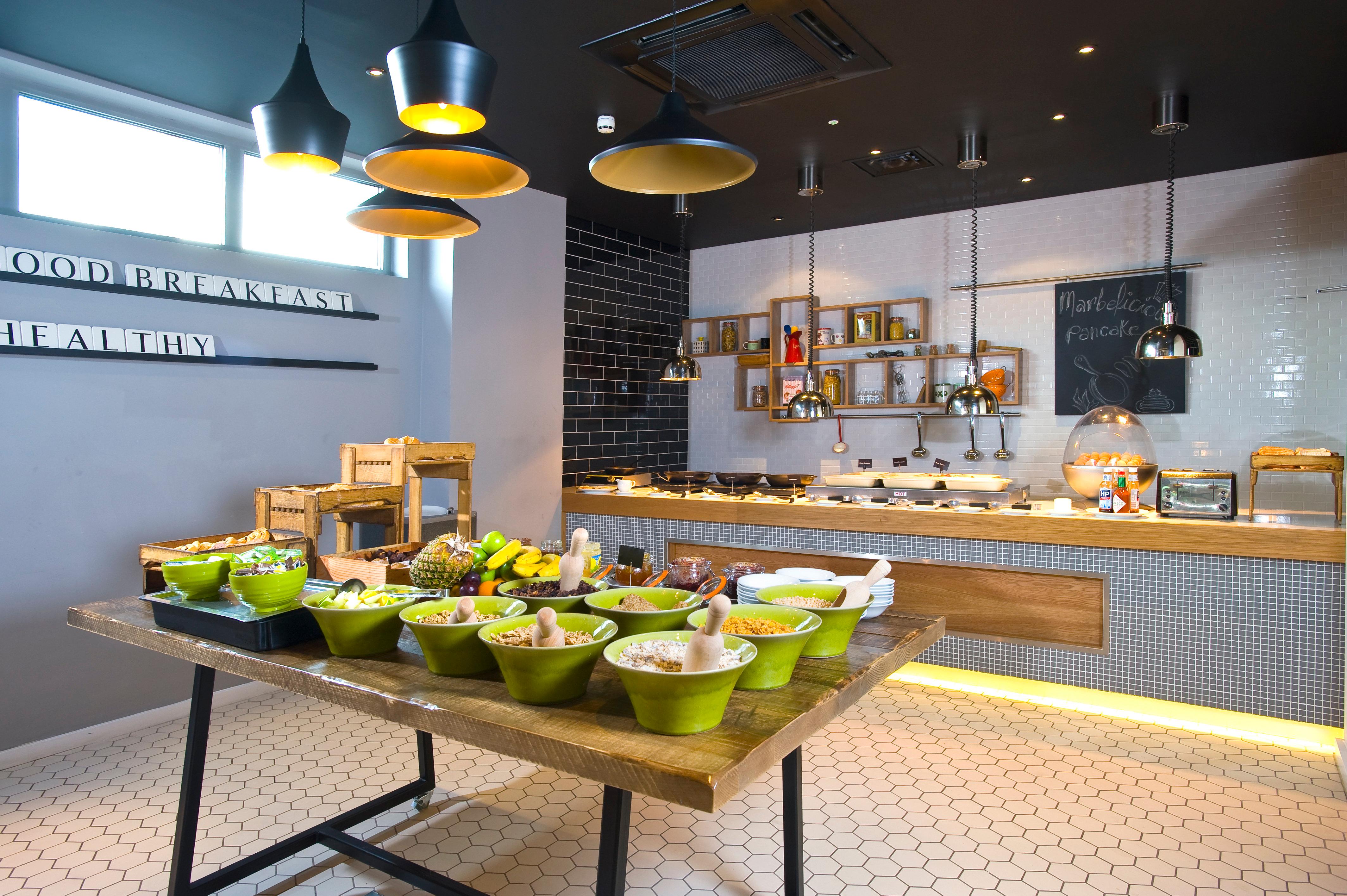 Holiday Inn London - West