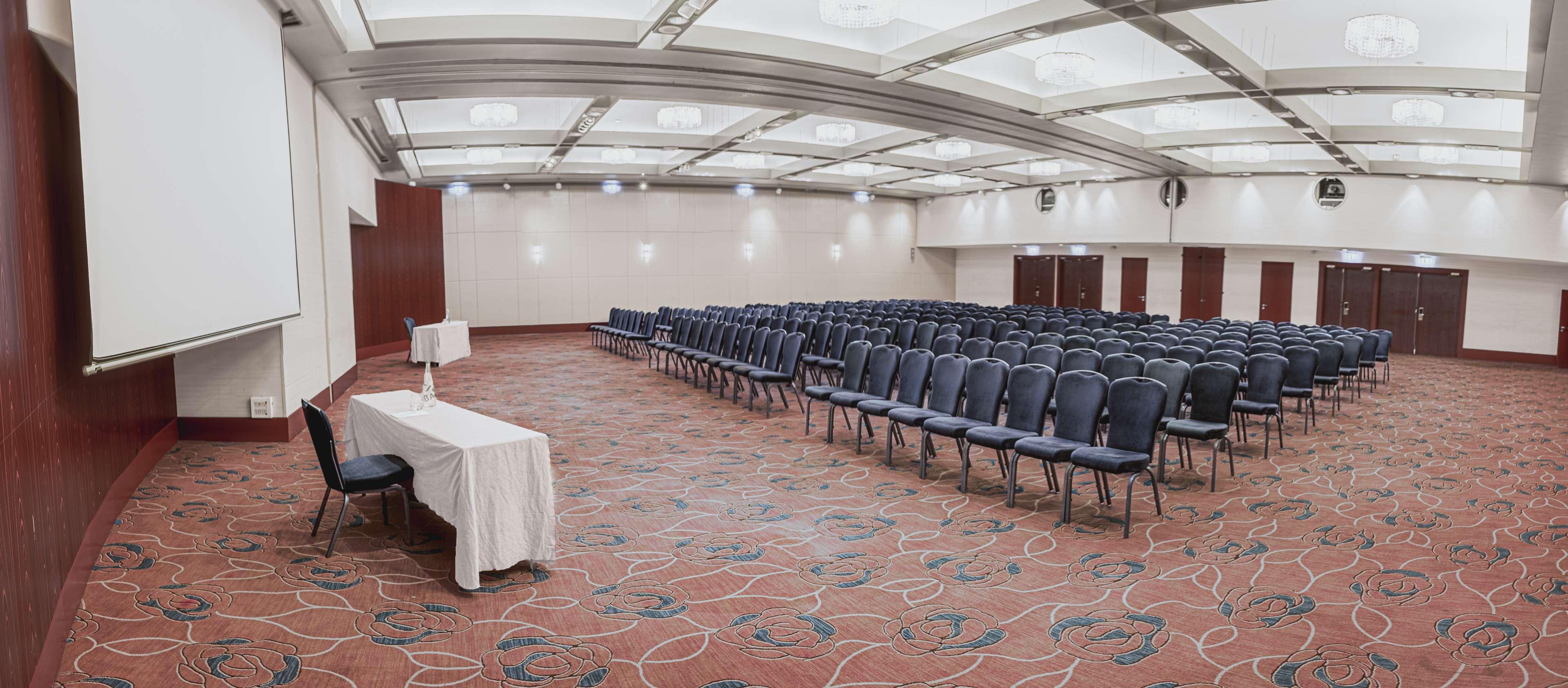 The Atrium Hotel & Conference Centre Paris CDG - photo