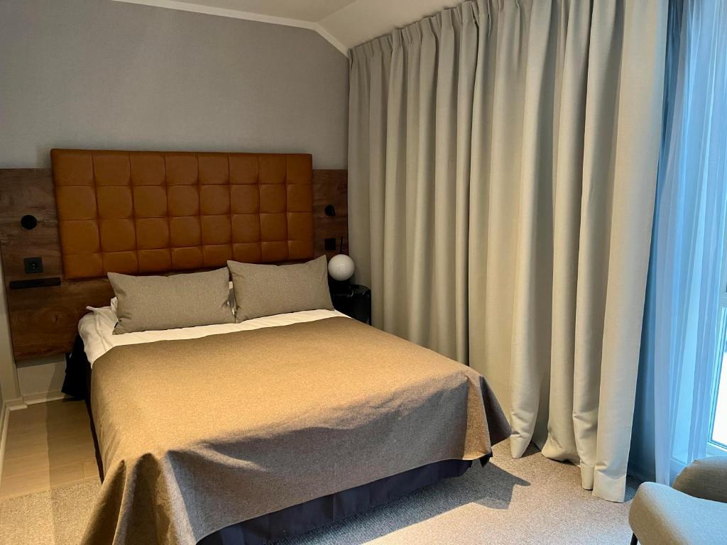 Home Hotel Hammer by null