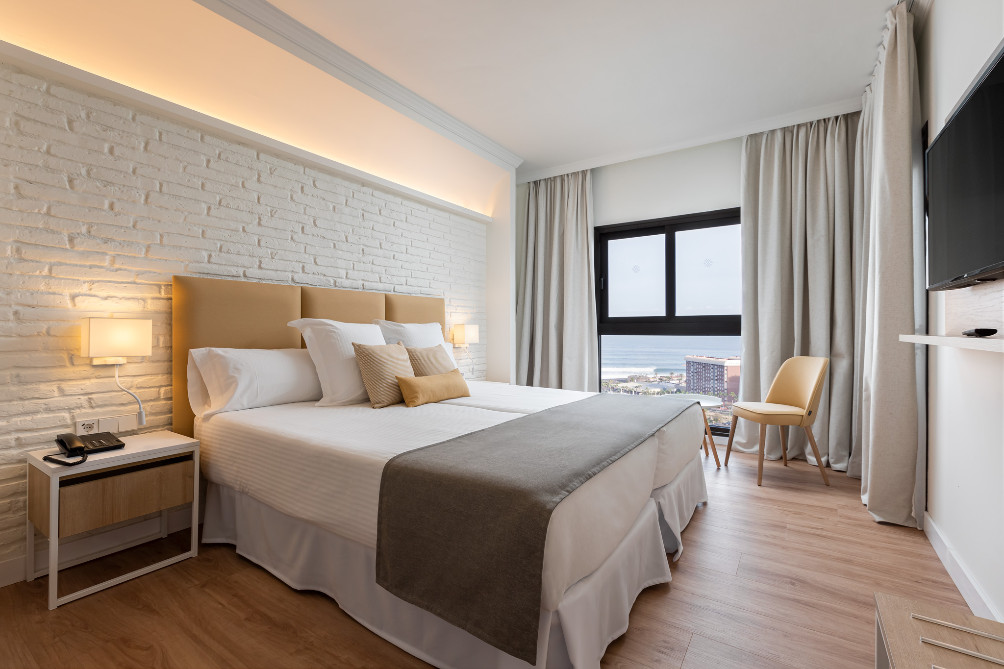 Suite, club, aan de oceaan