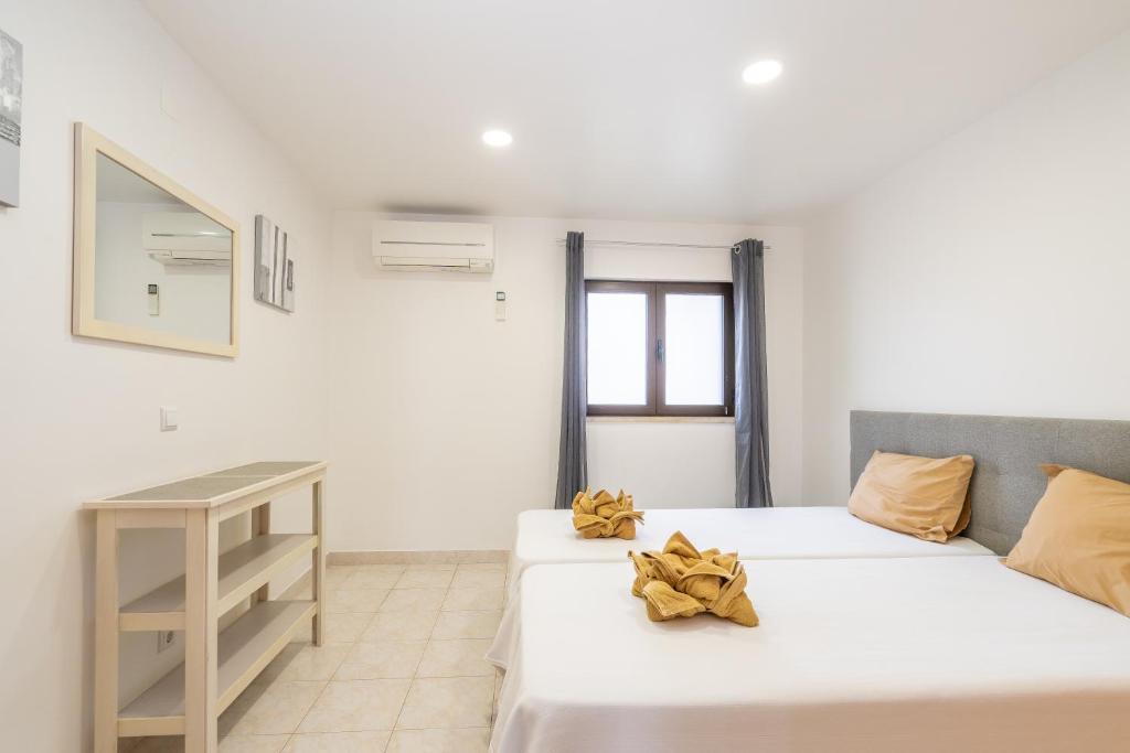 Apartamentos Vale de Carros by Portugalferias
