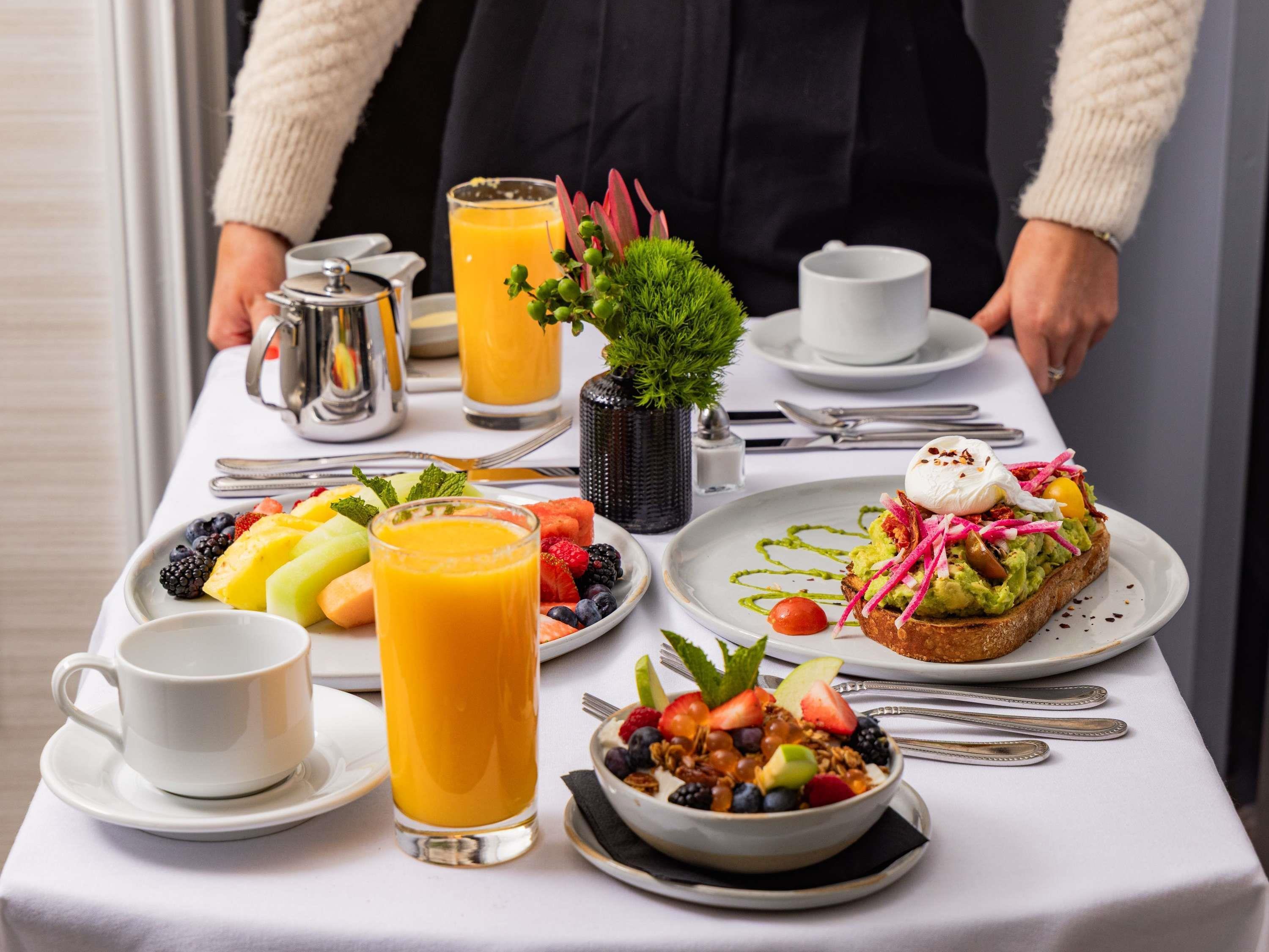 Fairmont Chicago, Millennium Park by null