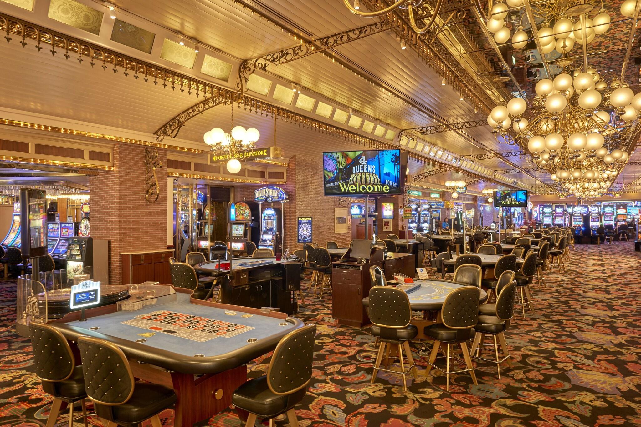 Four Queens Hotel & Casino by null