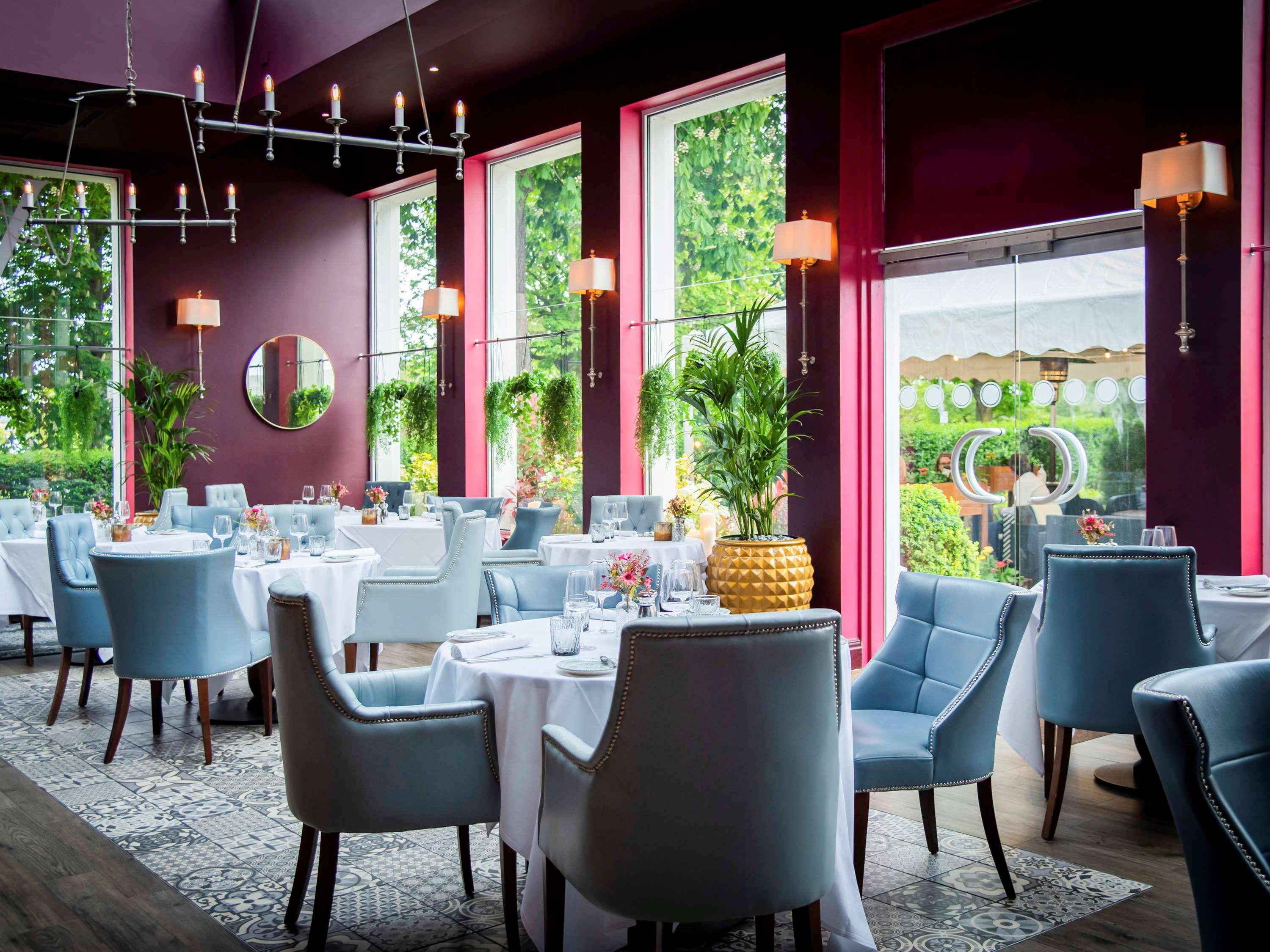 Queens Hotel Cheltenham by null