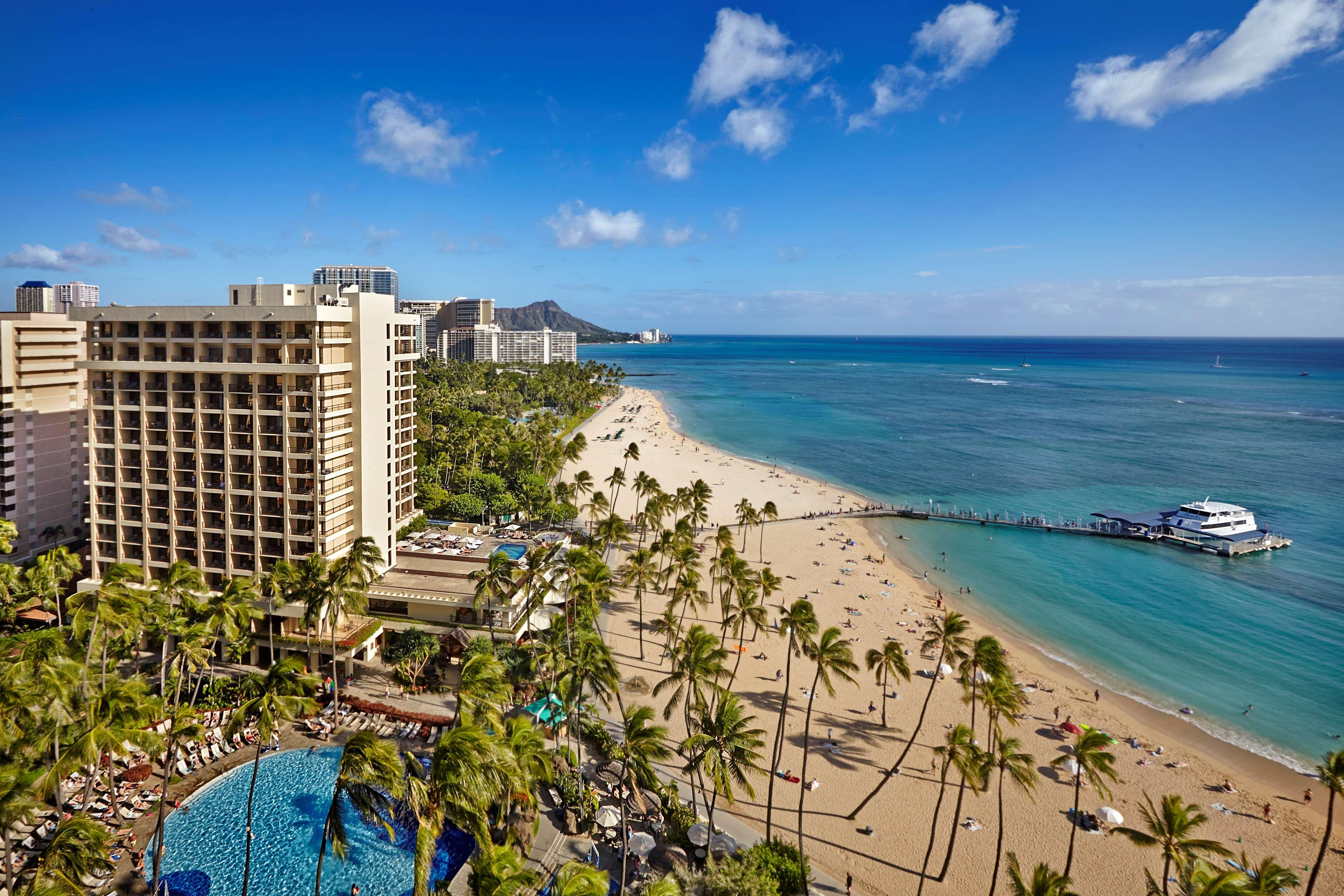 Hilton Hawaiian Village Waikiki Beach Resort by null
