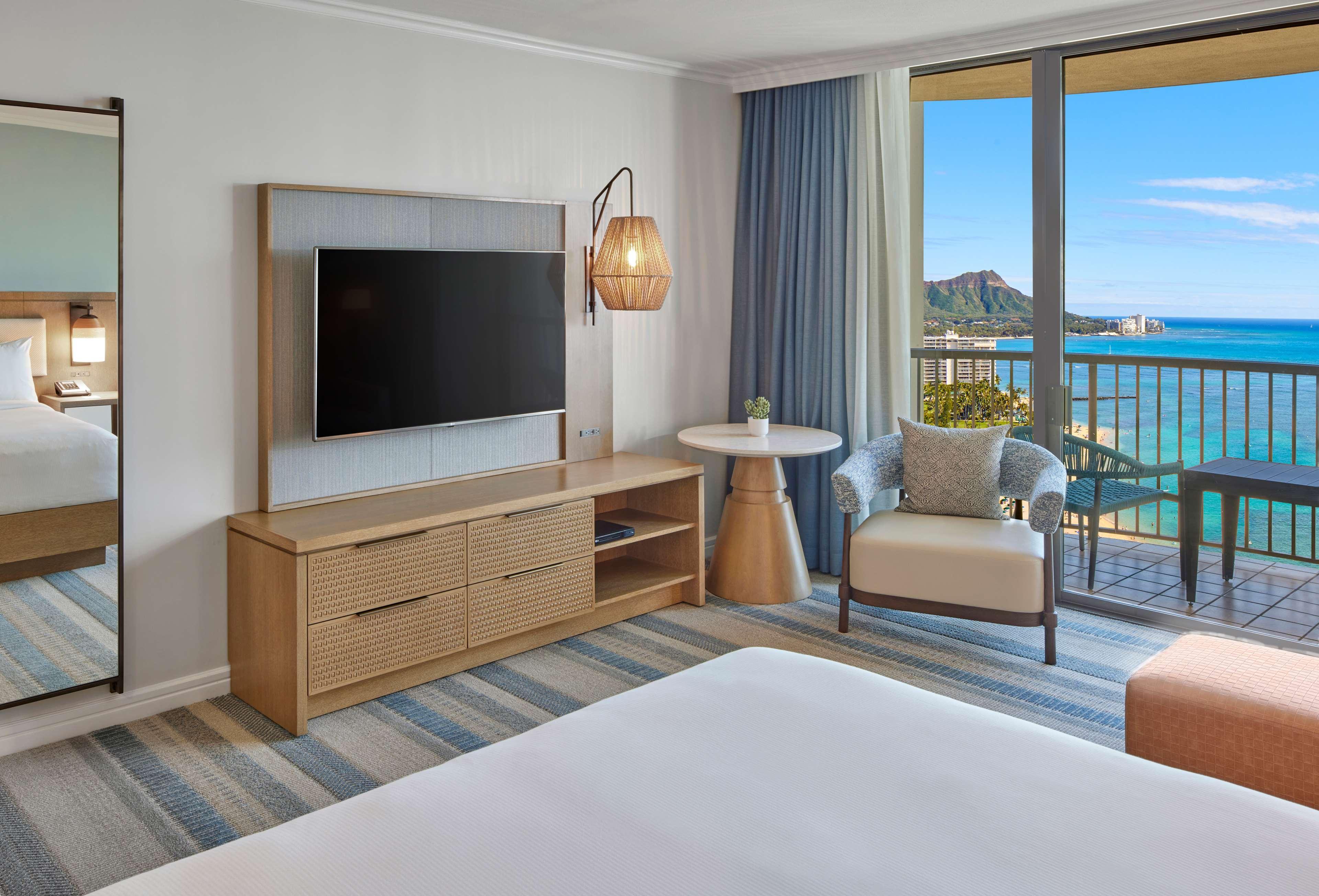 Hilton Hawaiian Village Waikiki Beach Resort by null