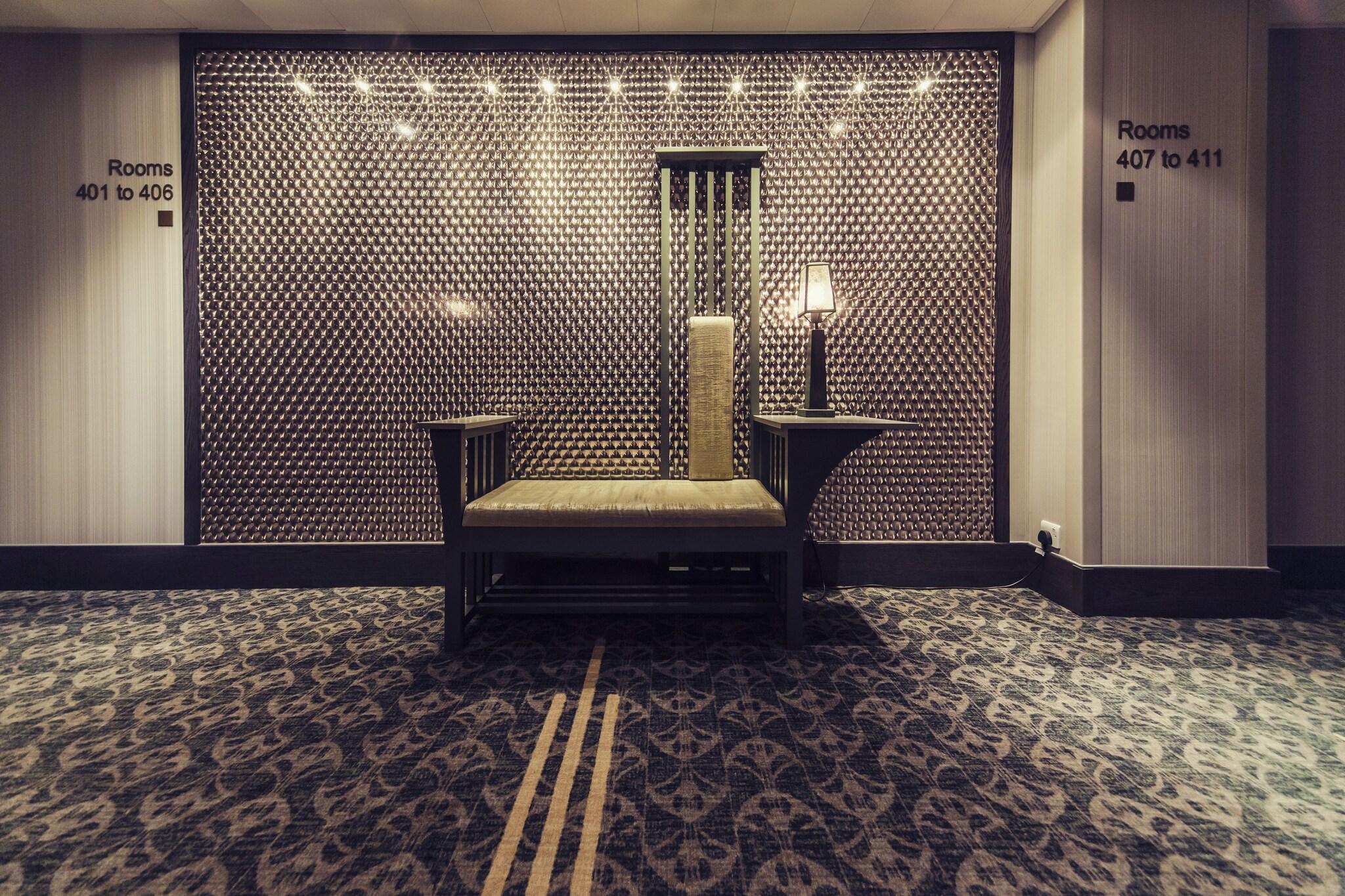 Carlton George Hotel by null