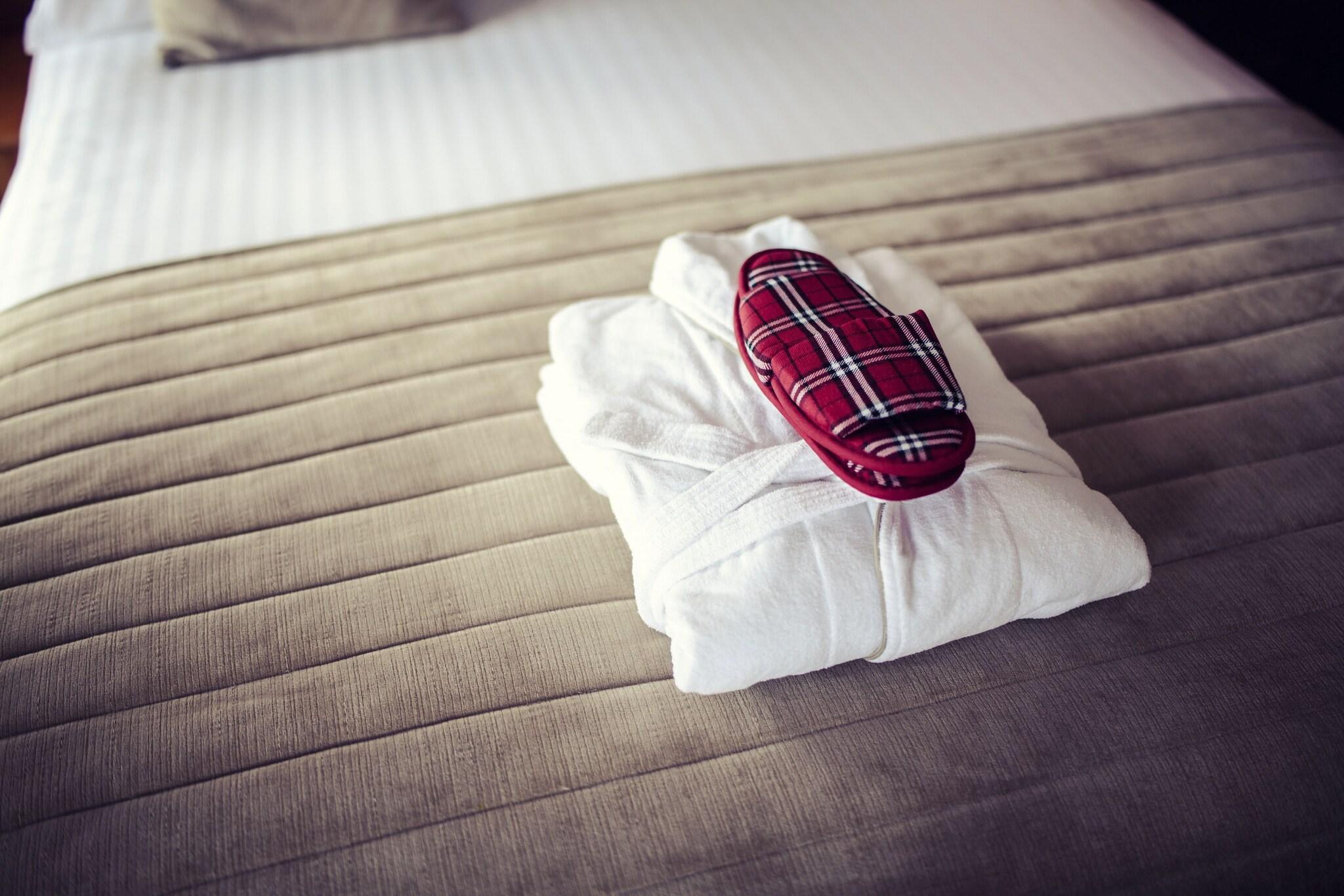 Carlton George Hotel by null