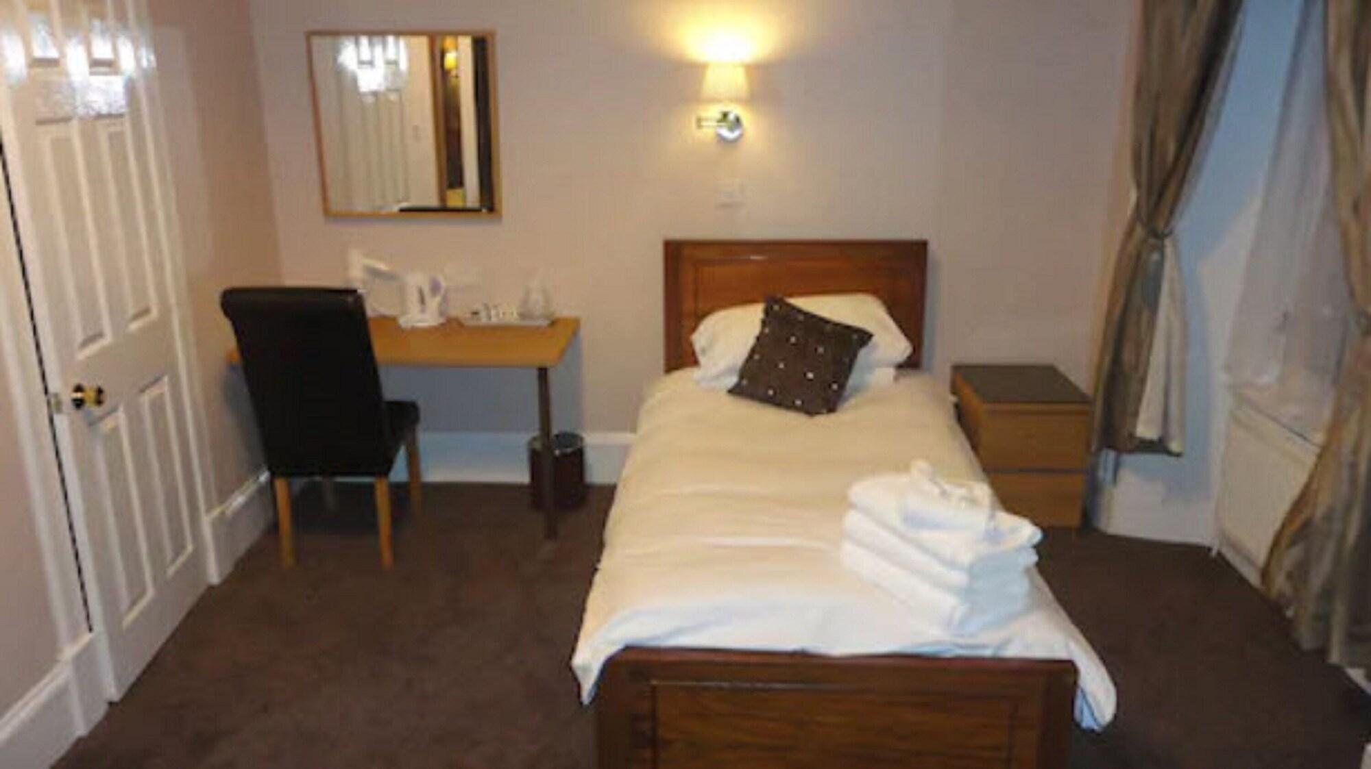 Town House Hotel 