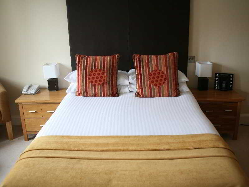 Broadford Hotel by null