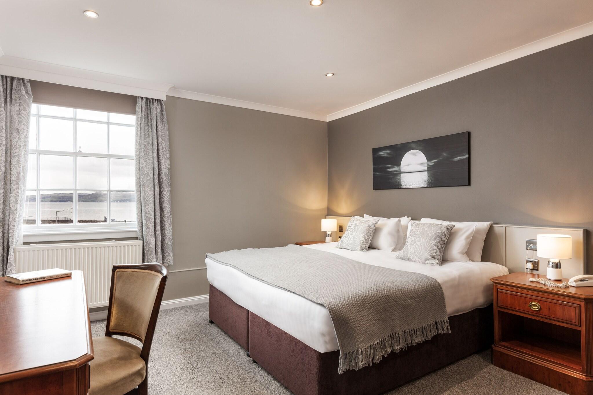 North West Castle Hotel by null