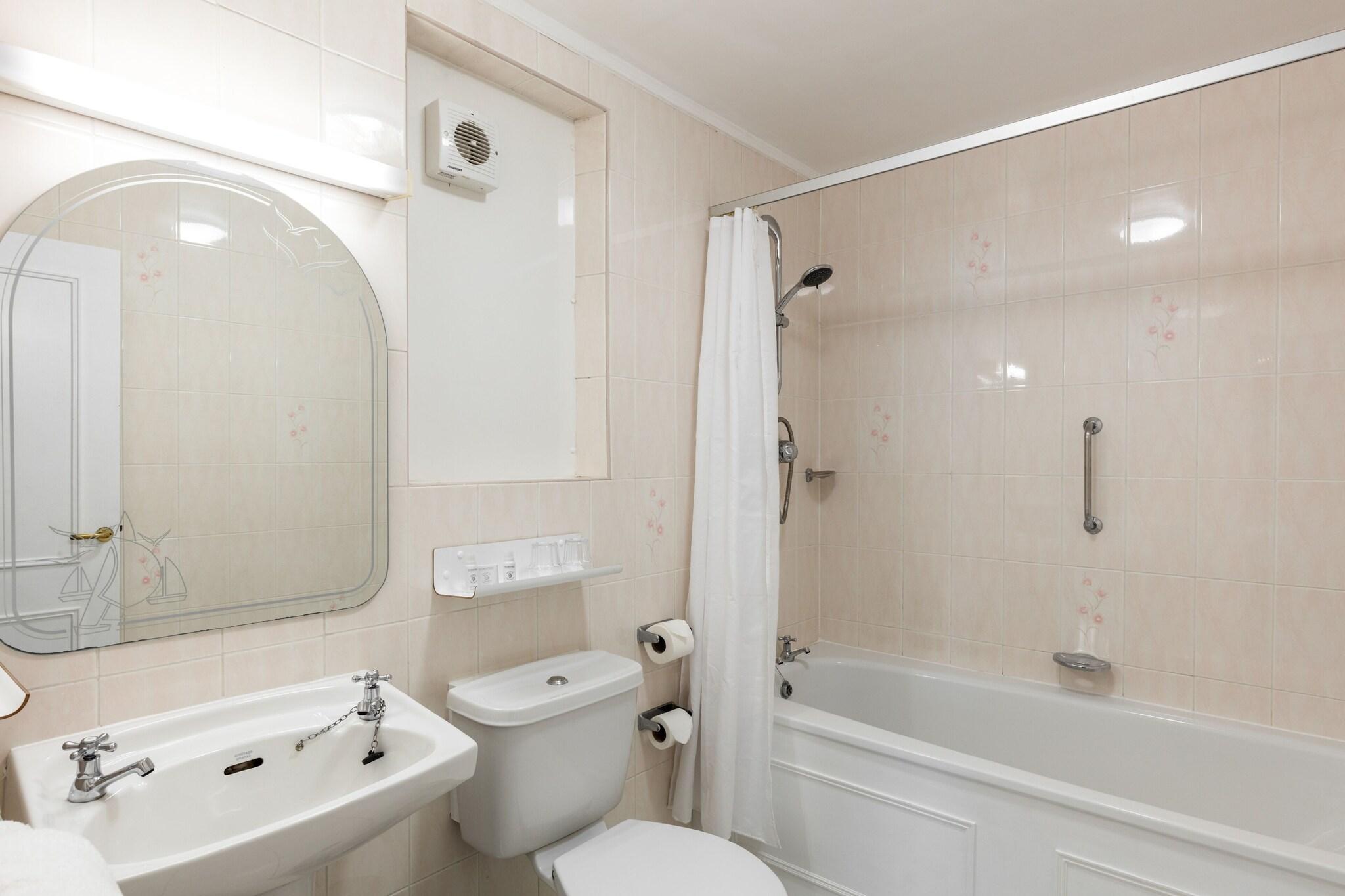 North West Castle Hotel by null