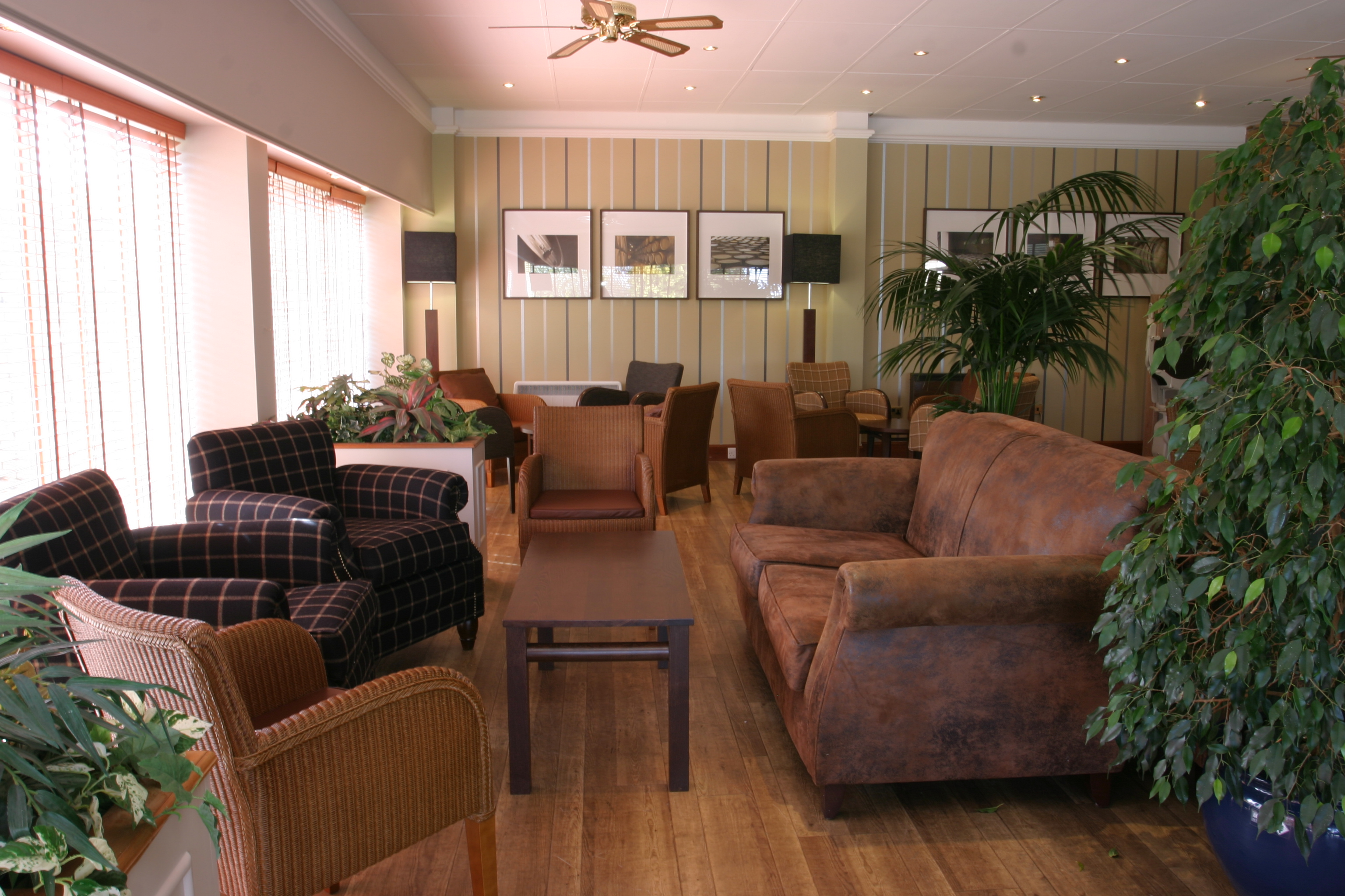Eight Acres Hotel