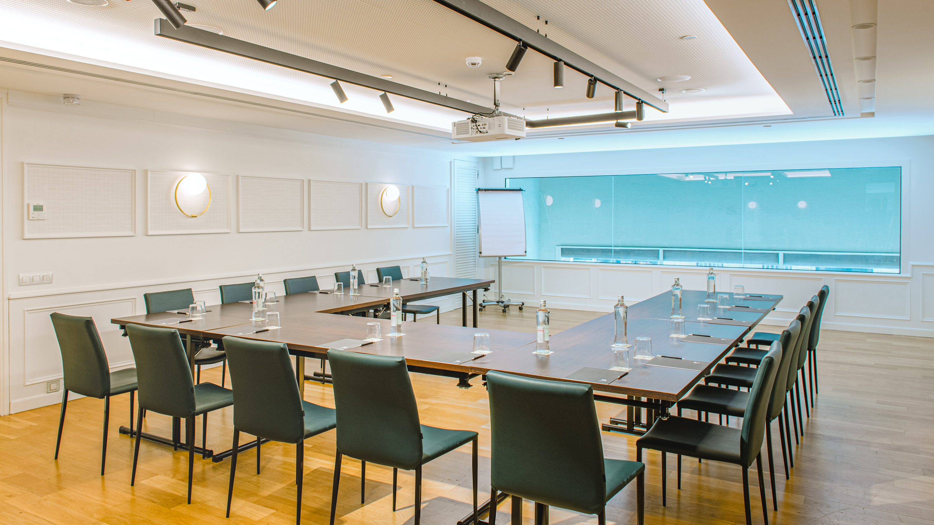 Gallery Hotel - photo