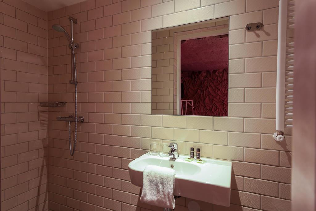 Hotel The Exchange by null