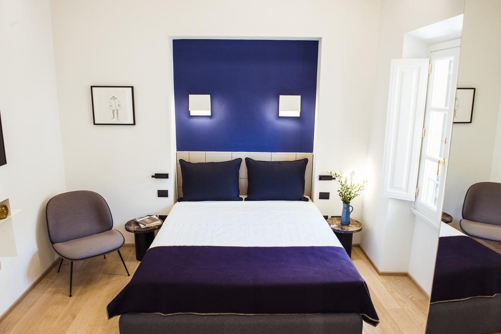 Milu Hotel by null