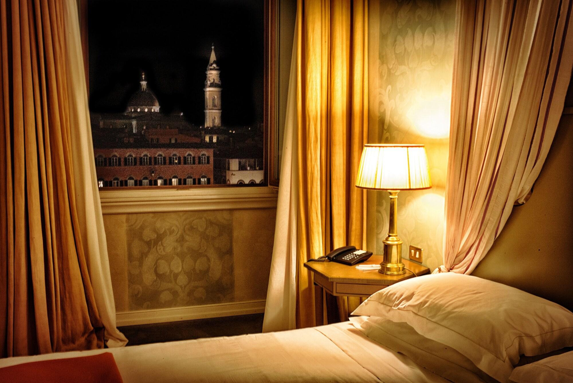 Antica Torre di Via Tornabuoni 1 by null