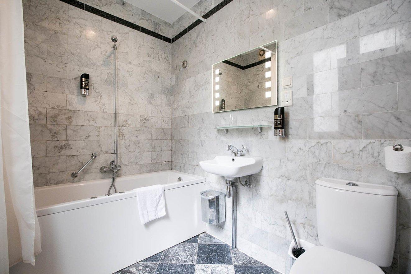 Hotel Atlanta by null