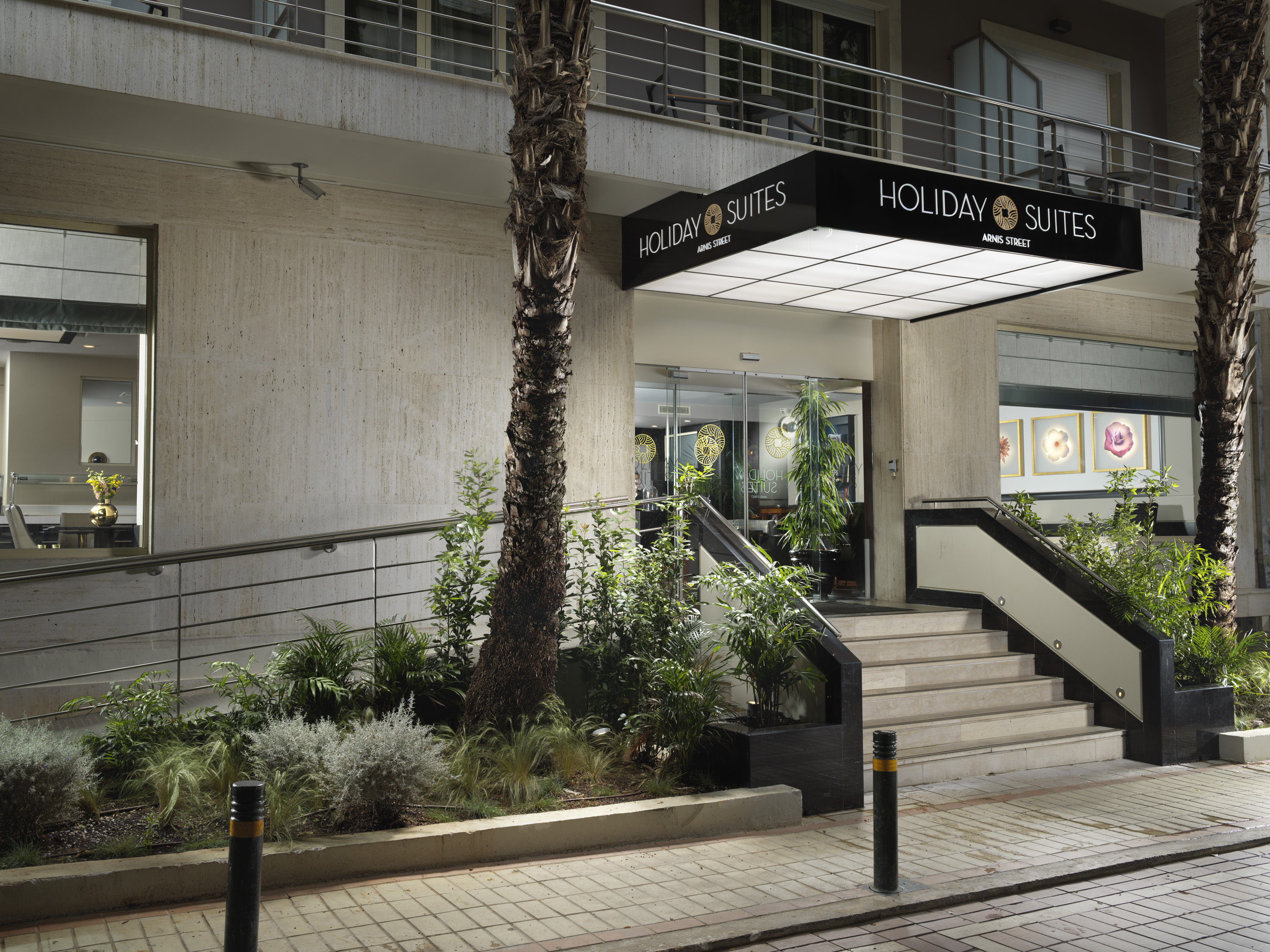 Holiday Suites - photo