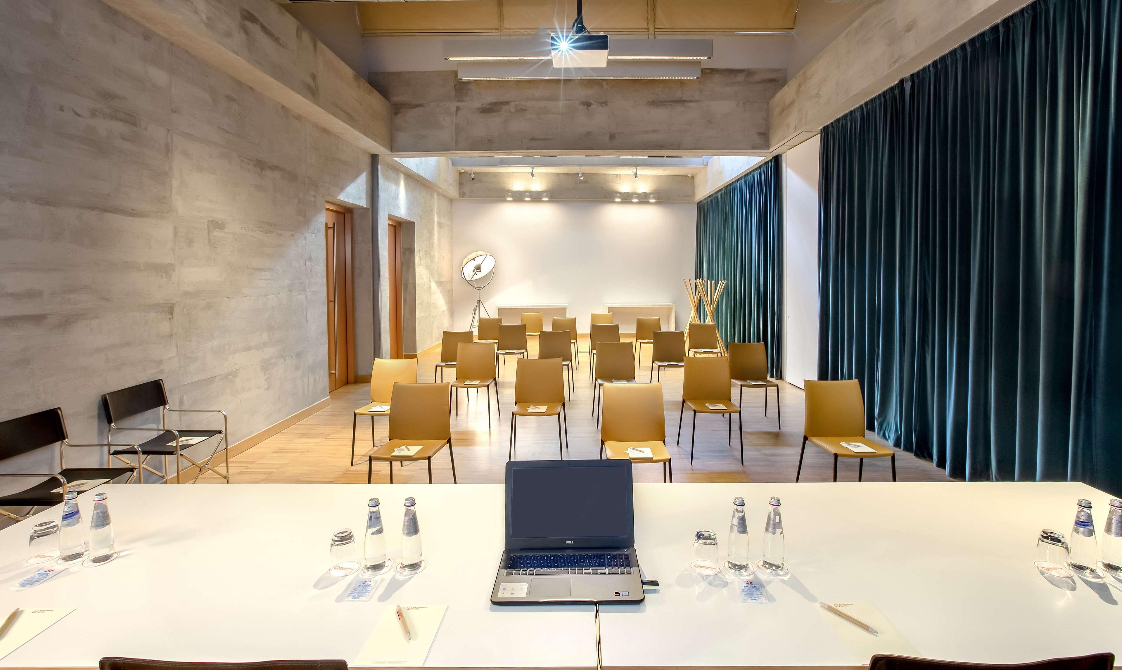 Enterprise Hotel Design & Boutique - photo