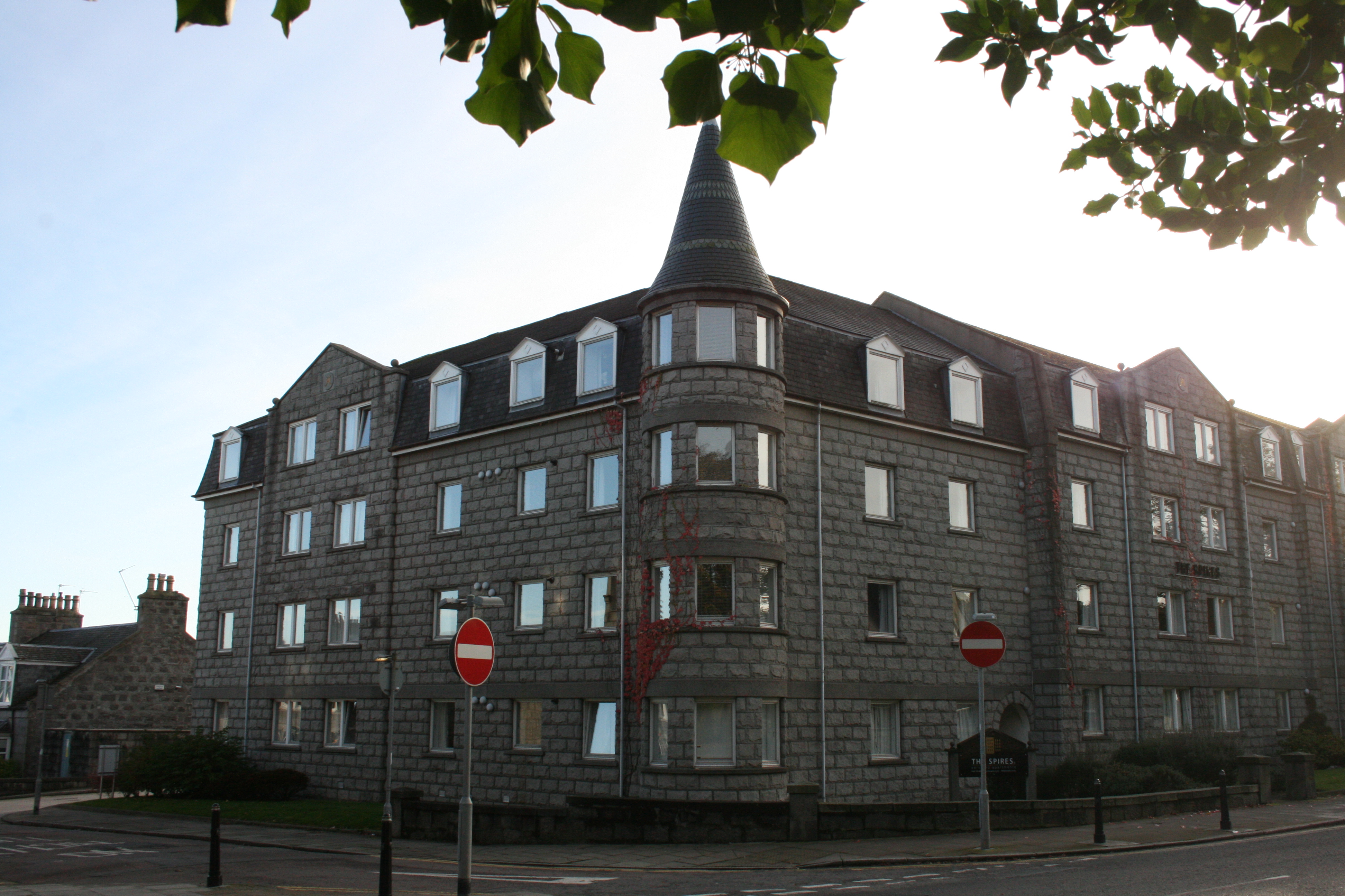 The Spires Serviced Apartments Aberdeen image