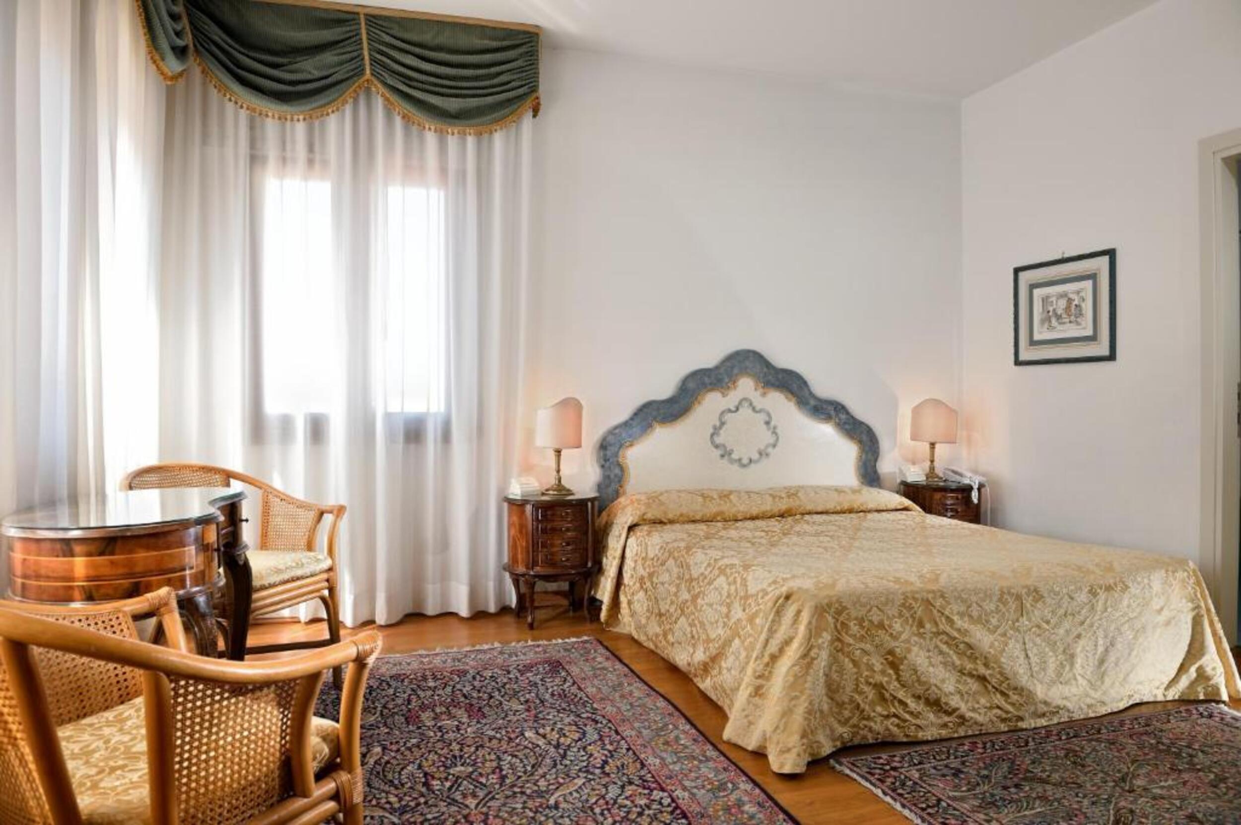 Suite, classic