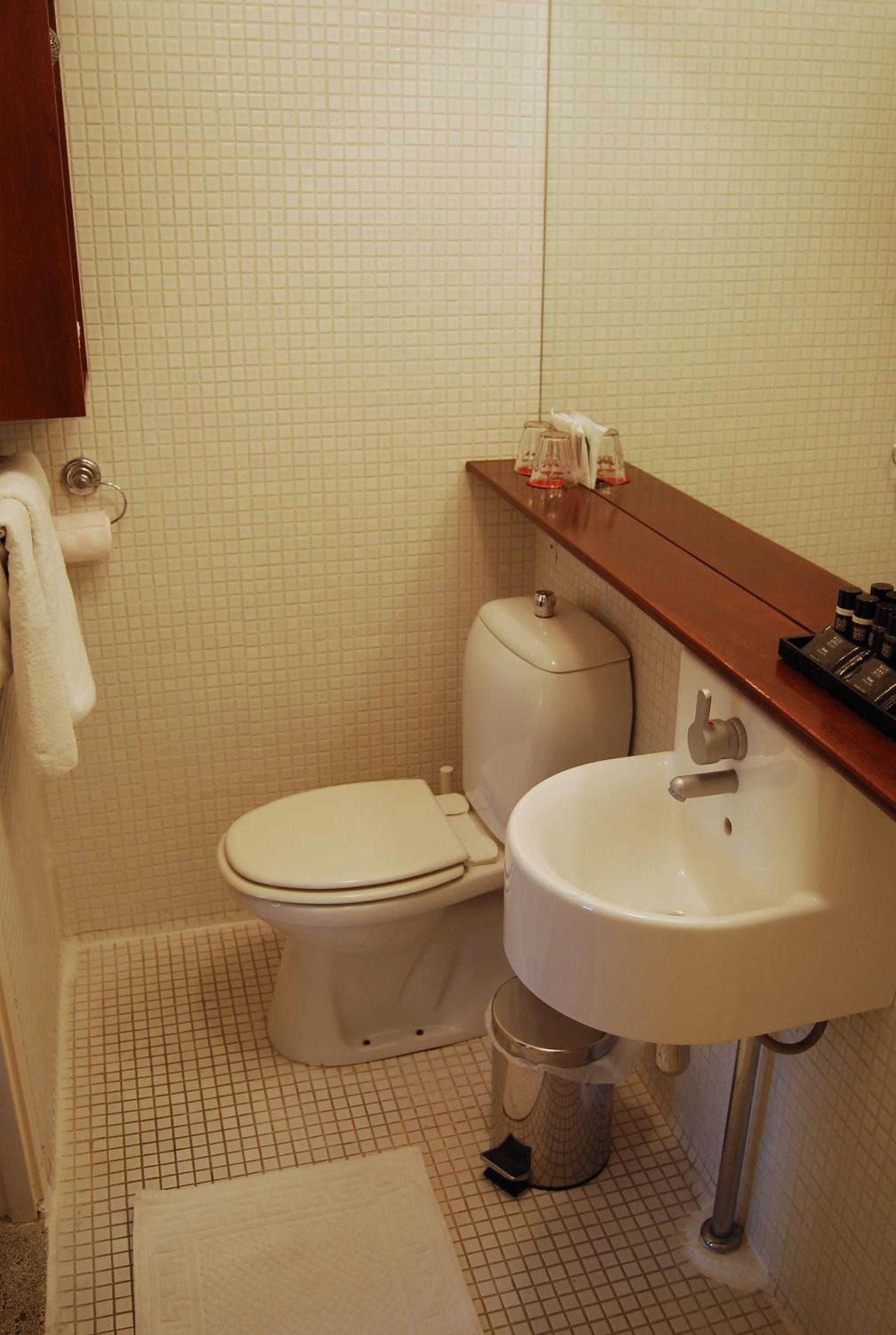 Amsterdam House Hotel