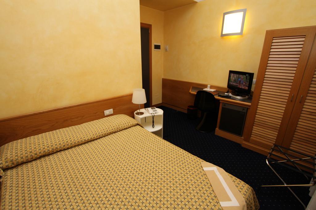 Club Hotel Milan - photo