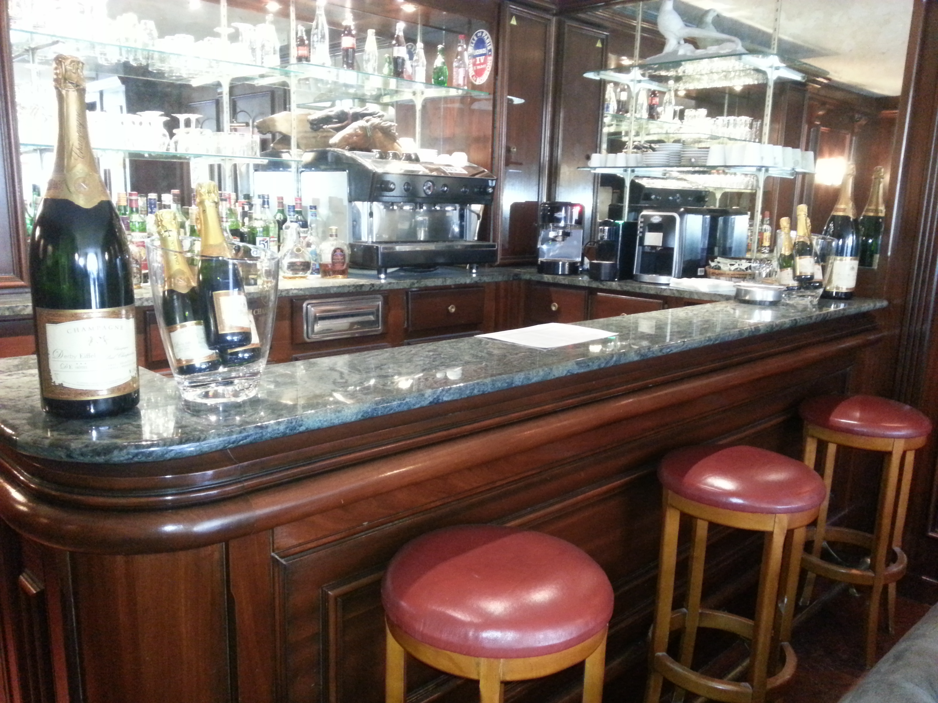 Derby Eiffel Hotel by null