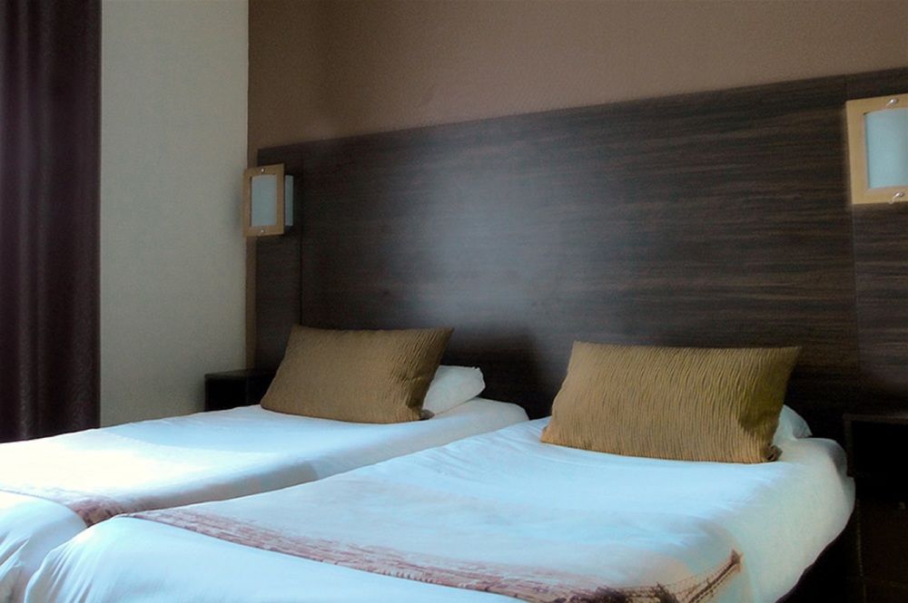 Derby Eiffel Hotel by null