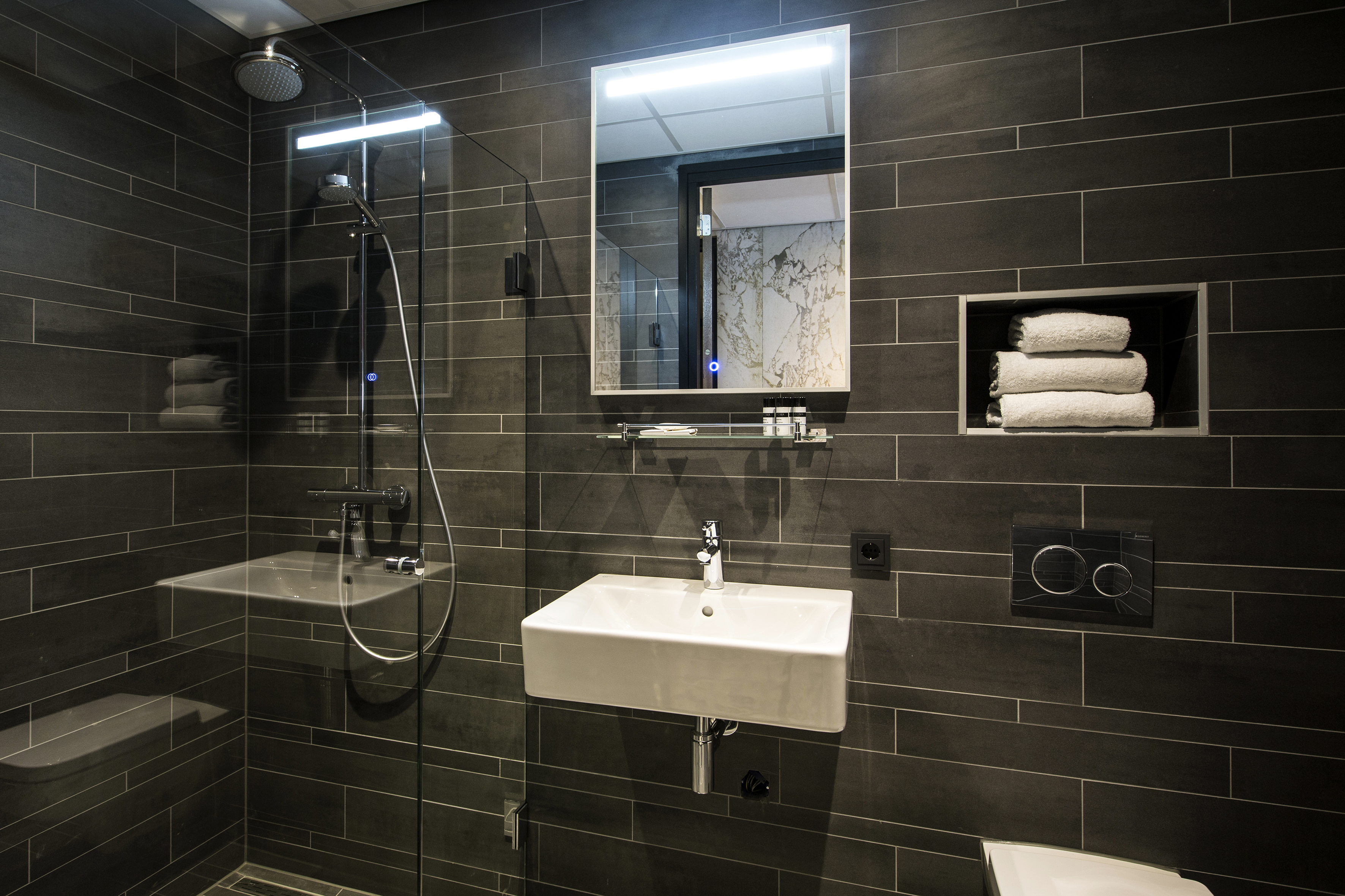 Lancaster Hotel by null