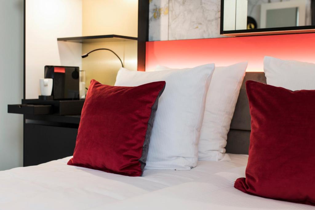 Lancaster Hotel by null