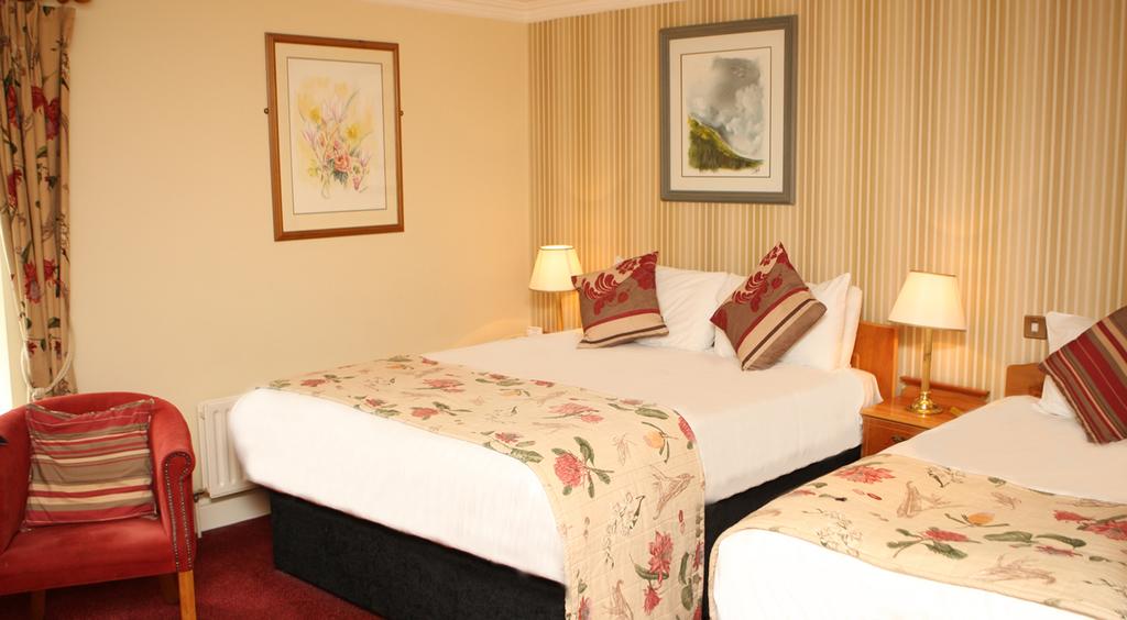 Castle Oaks House Hotel