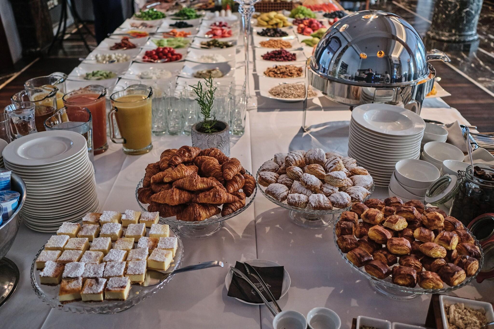 Hotel Monopol by null