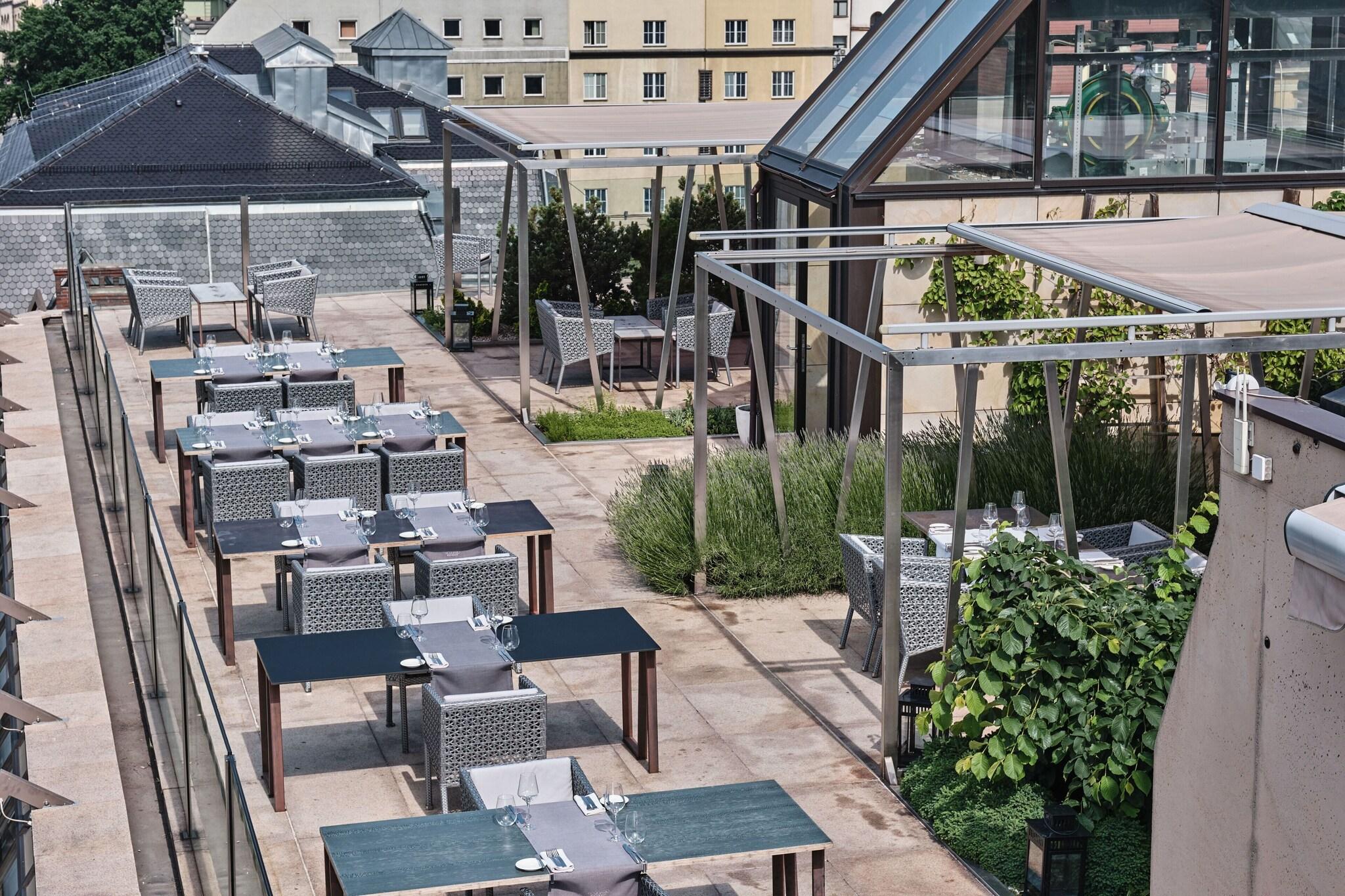 Hotel Monopol by null