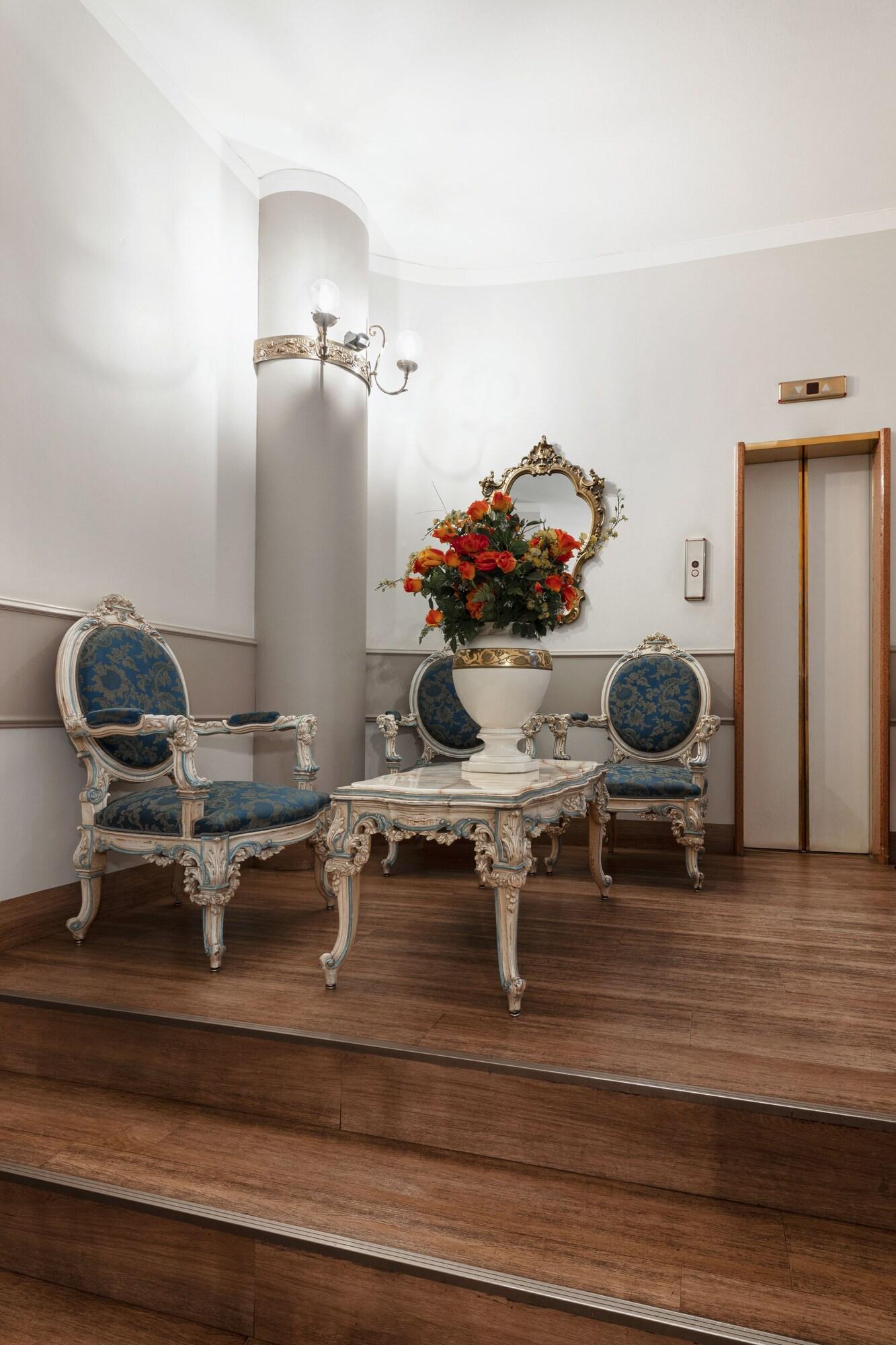 King - Mokinba Hotels - photo