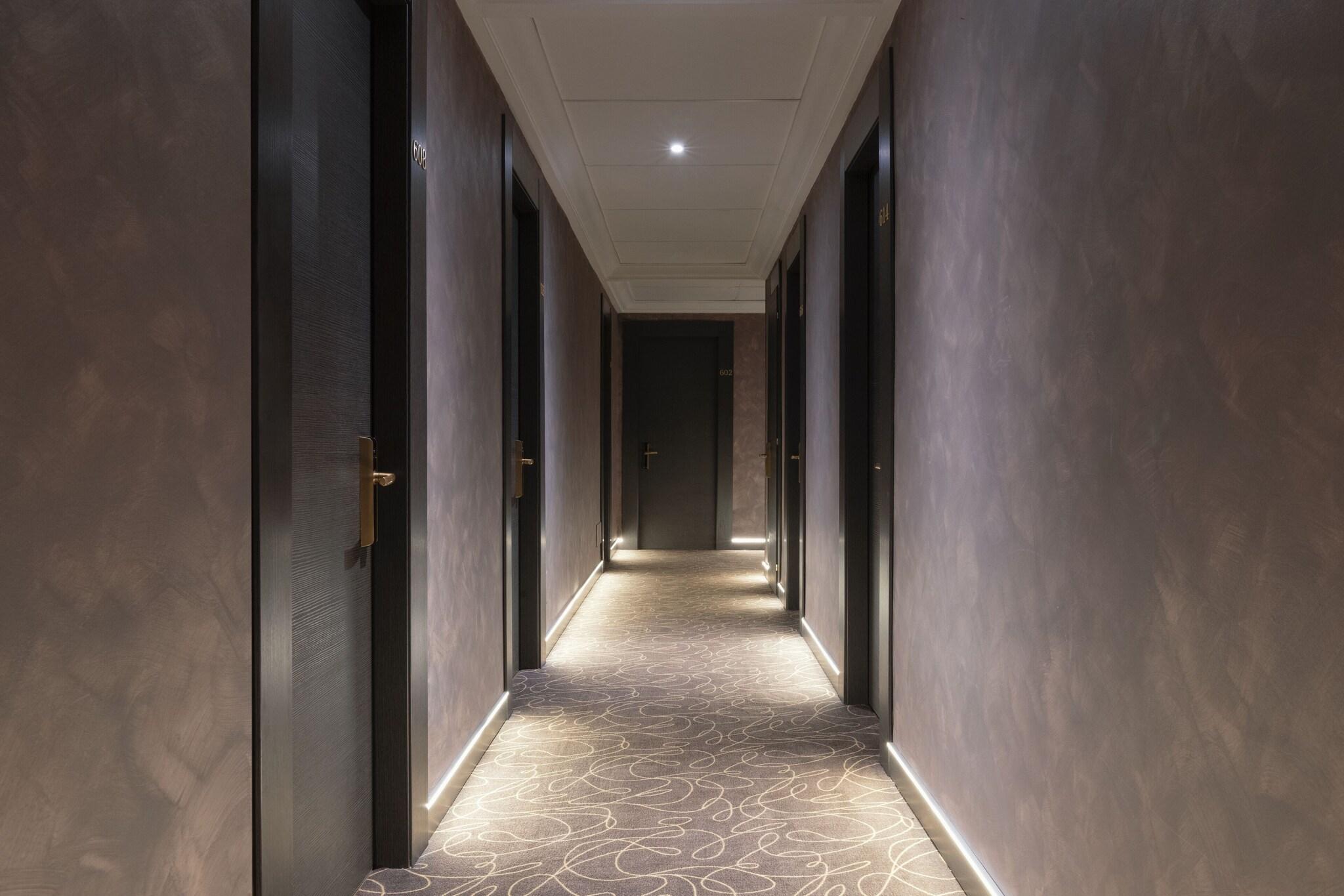 King - Mokinba Hotels - photo