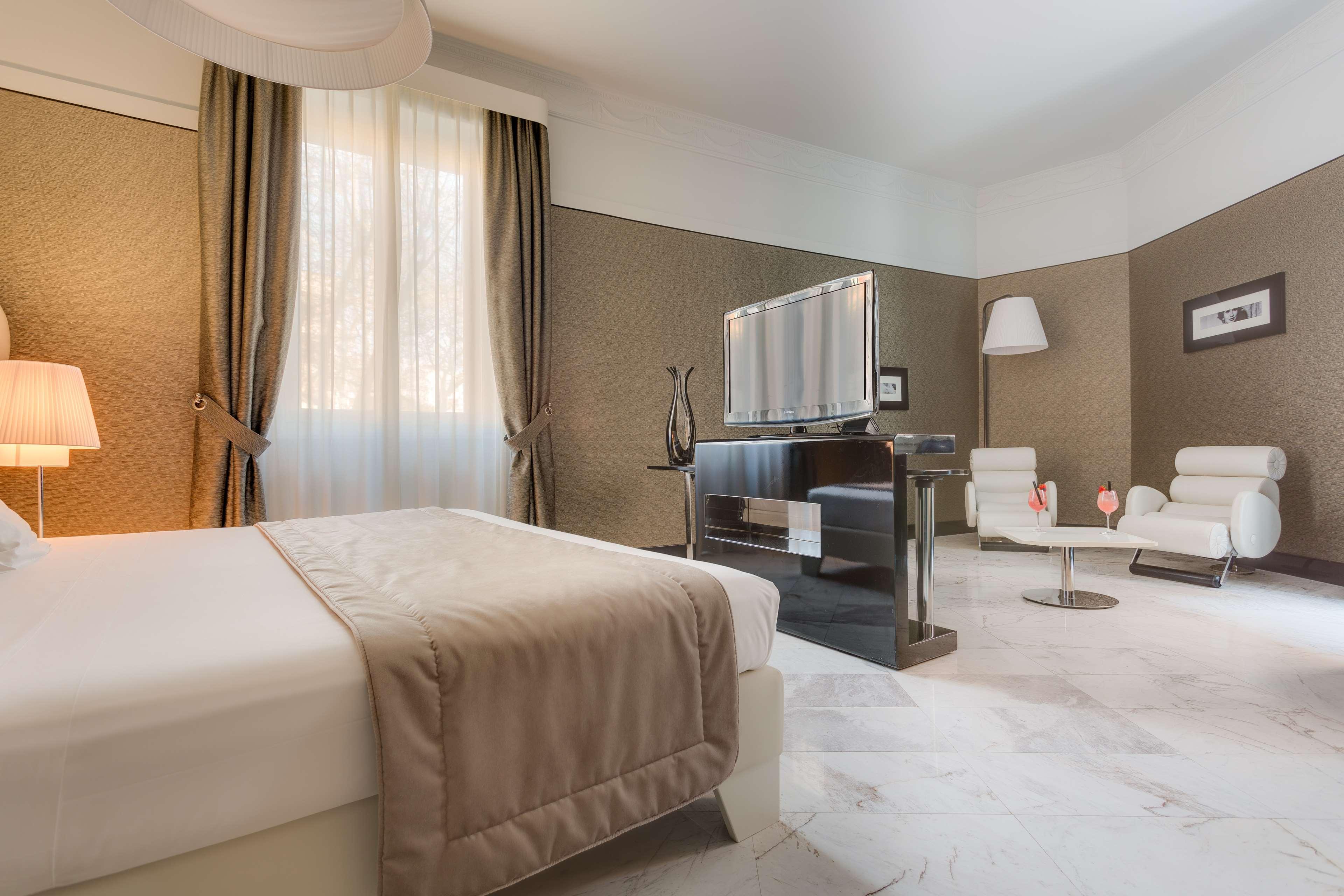 Grand Hotel Palace Rome by null