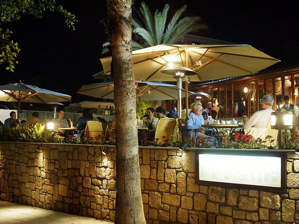 Dionysos Central Hotel by null