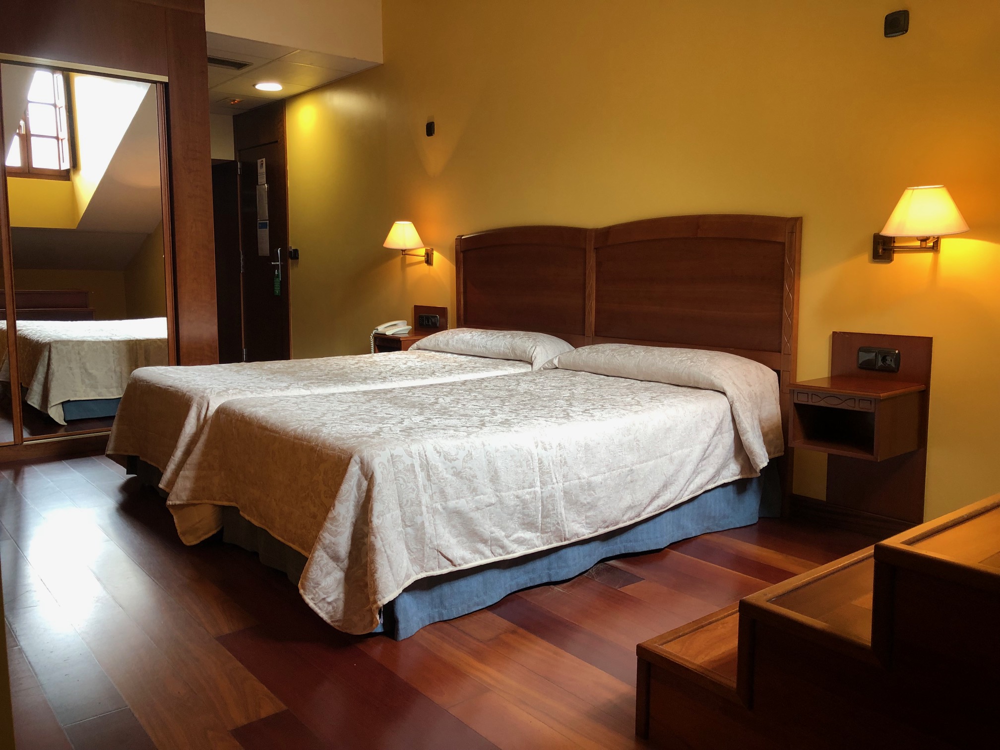 Hotel Aroi Bierzo Plaza by null