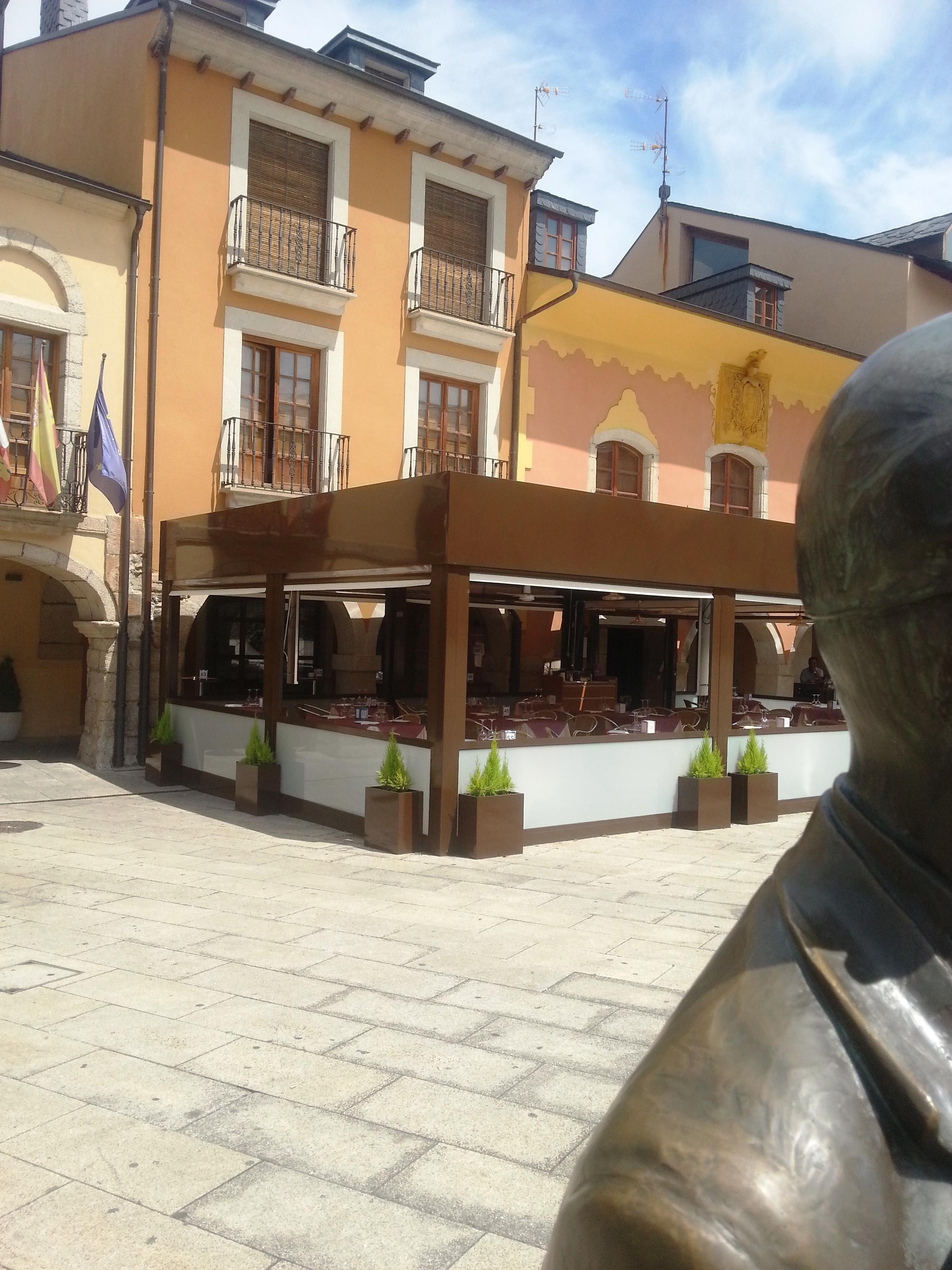 Aroi Bierzo Plaza***