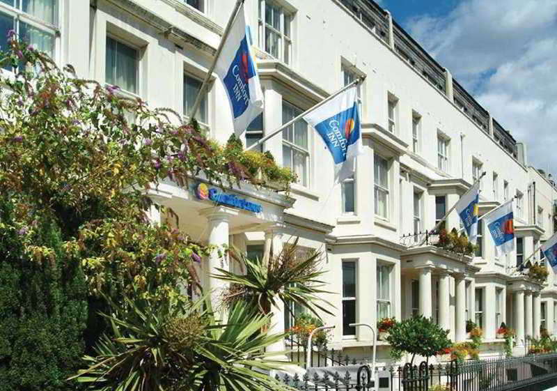 Premier Inn London Kensington (Olympia) hotel image