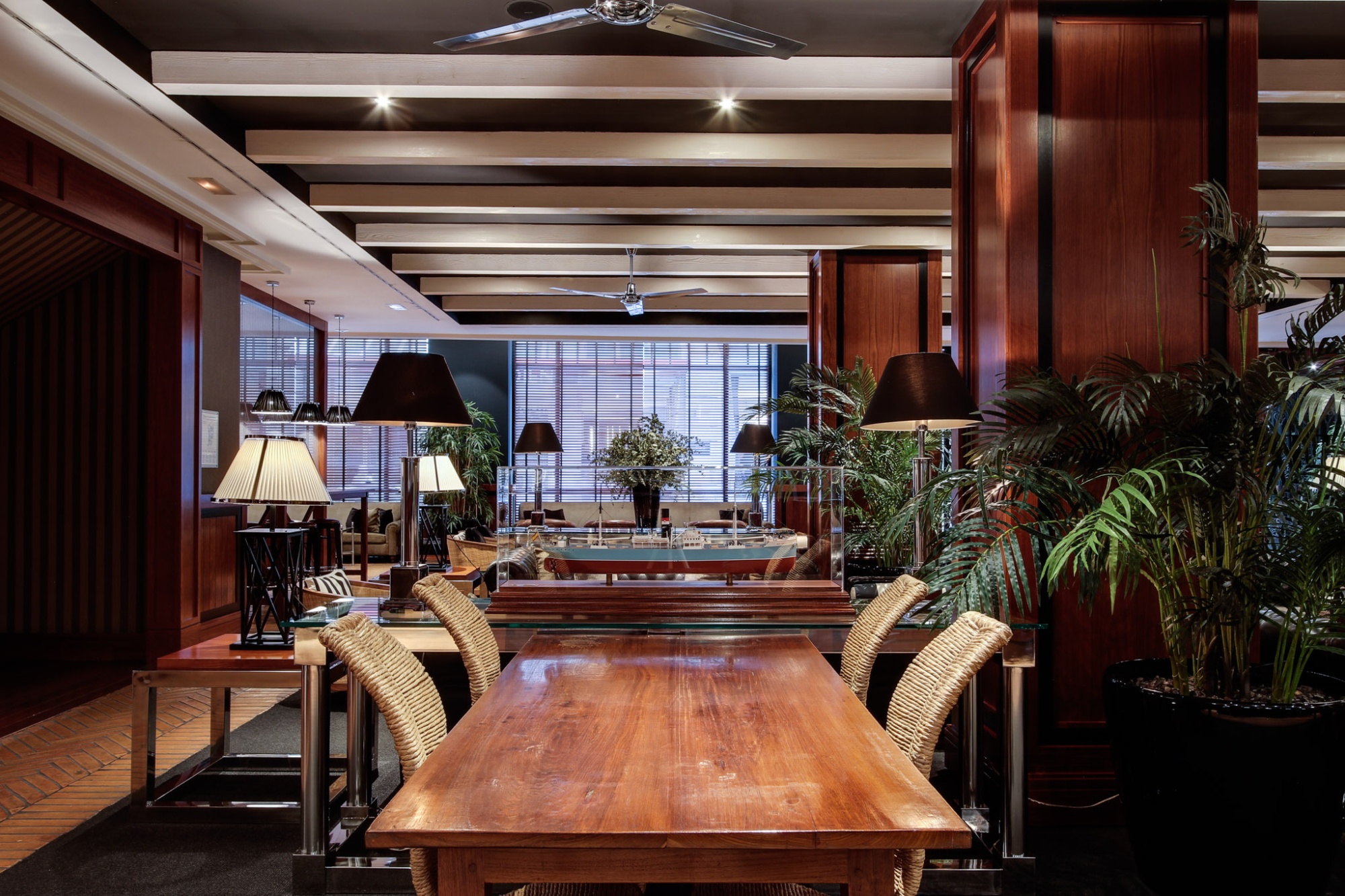 Hotel 1898 by null