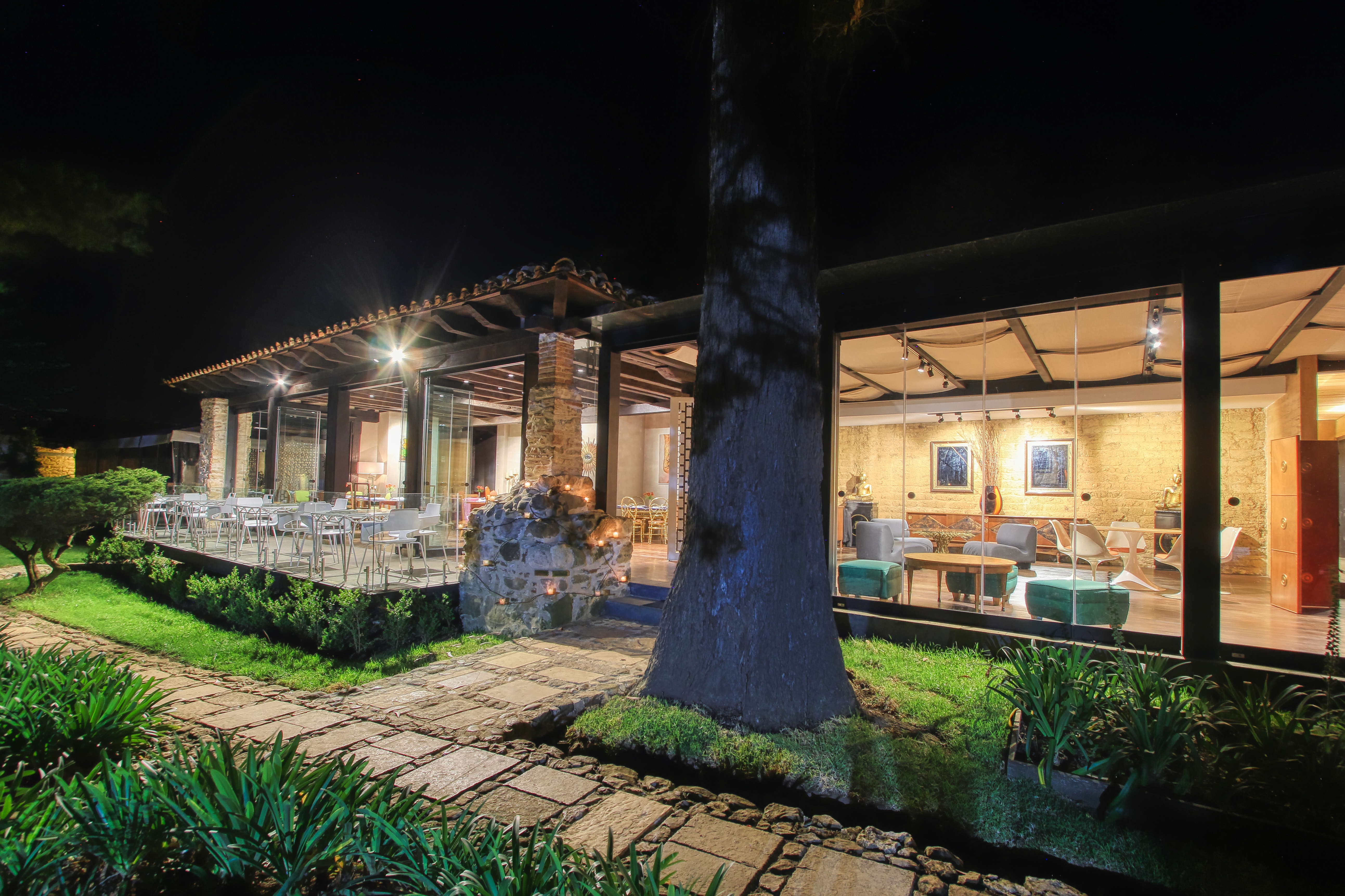 Uvence Arte + Hotel